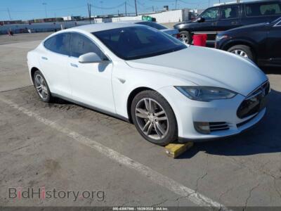 2013 Tesla MODEL S, белый — VIN 5YJSA1CN3DFP22010, IAAI