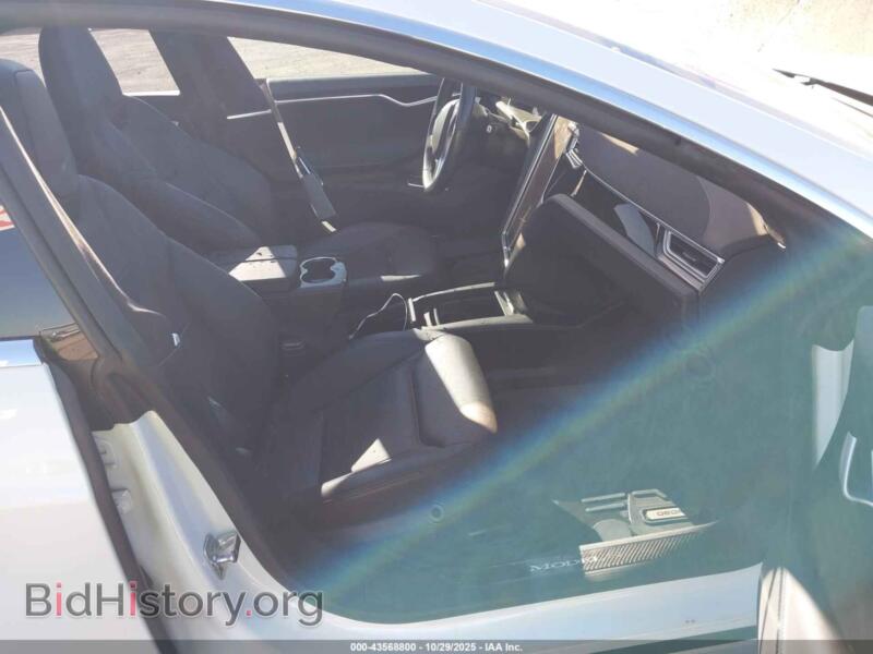 2016 Tesla MODEL S (VIN 5YJSA1E22GF154128) — фото 5 из 17