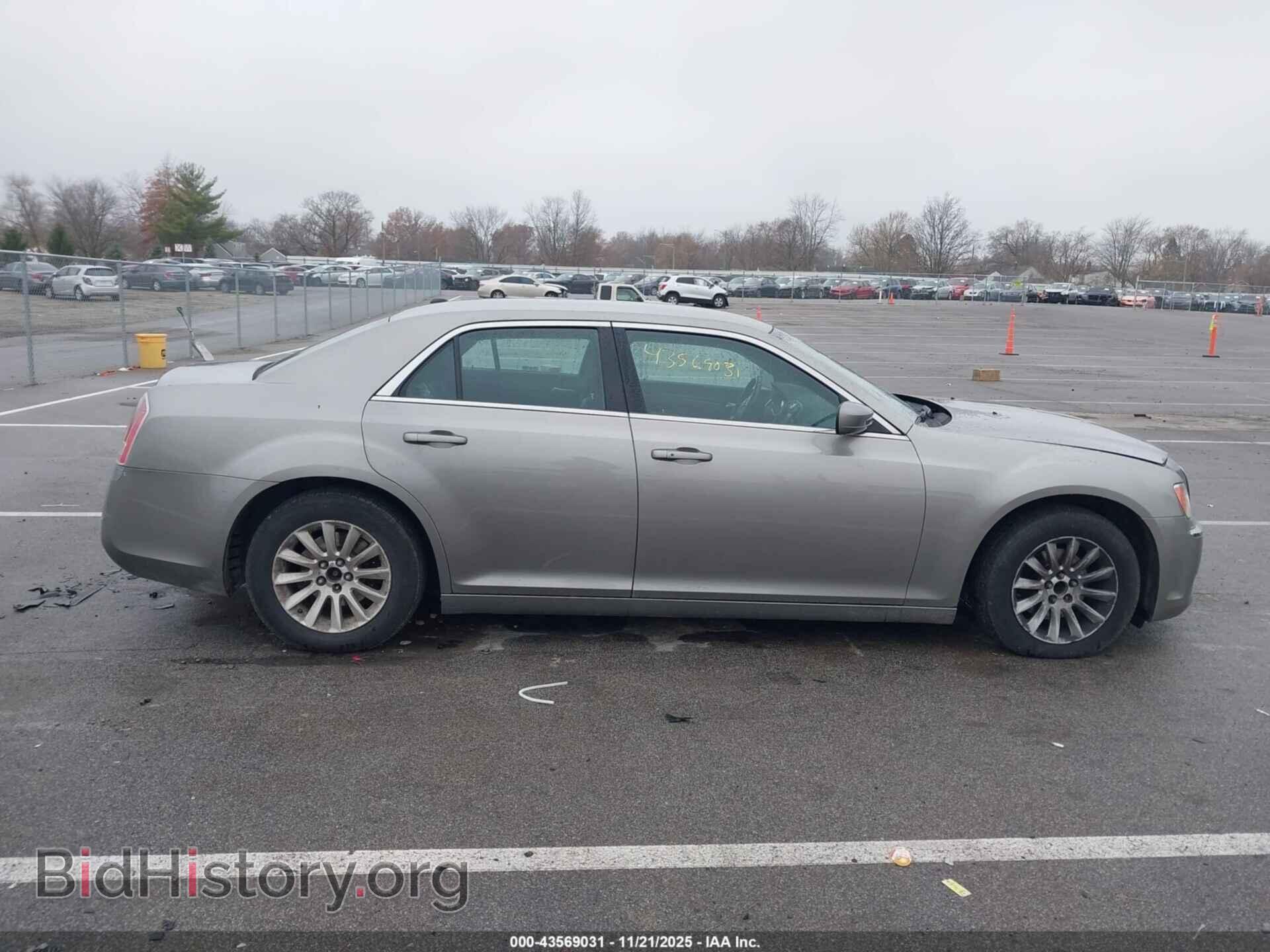 2014 CHRYSLER 300 - VIN: 2C3CCAAG9EH183850 - Фото 13