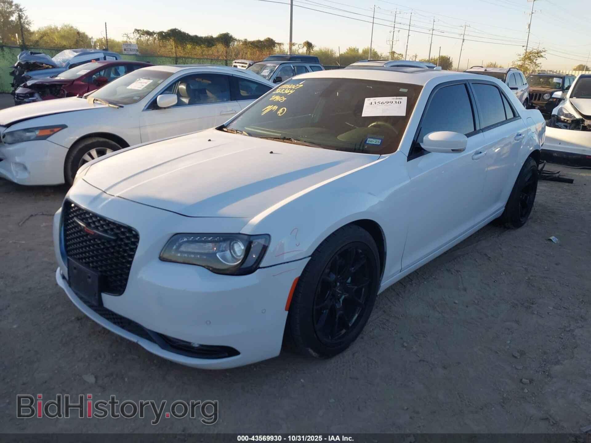 2023 CHRYSLER 300 - VIN: 2C3CCABGXPH565564 - Фото 2