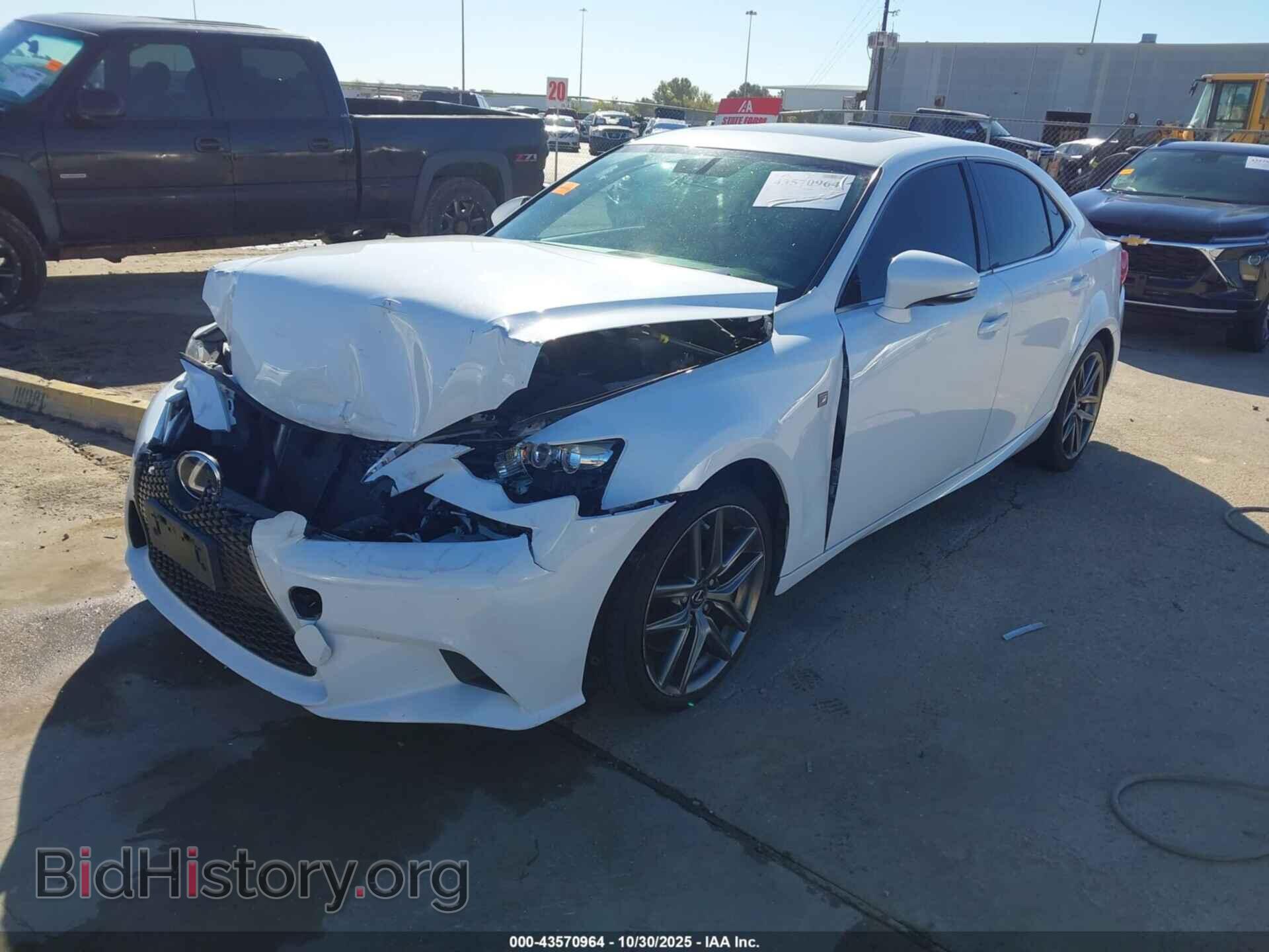 2016 LEXUS IS 200T - VIN: JTHBA1D21G5015495 - Фото 2