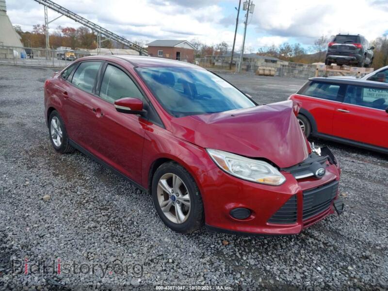 2014 Ford FOCUS SE (VIN 1FADP3F22EL103357) — photo 1 of 11, IAAI, damage: left front