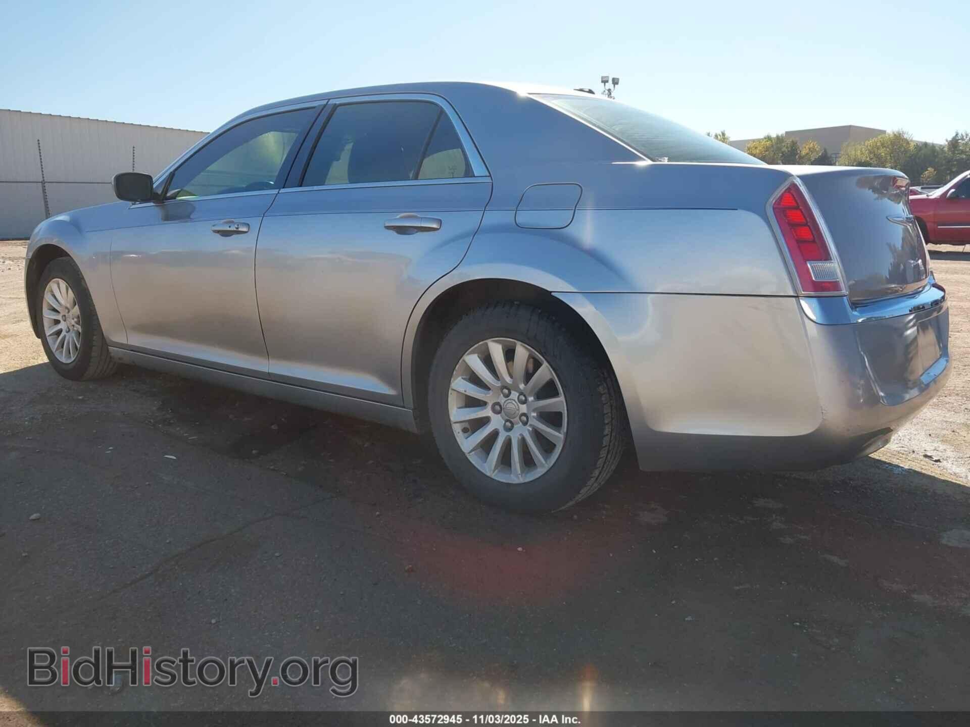 2013 CHRYSLER 300 - VIN: 2C3CCAAG2DH658818 - Фото 3