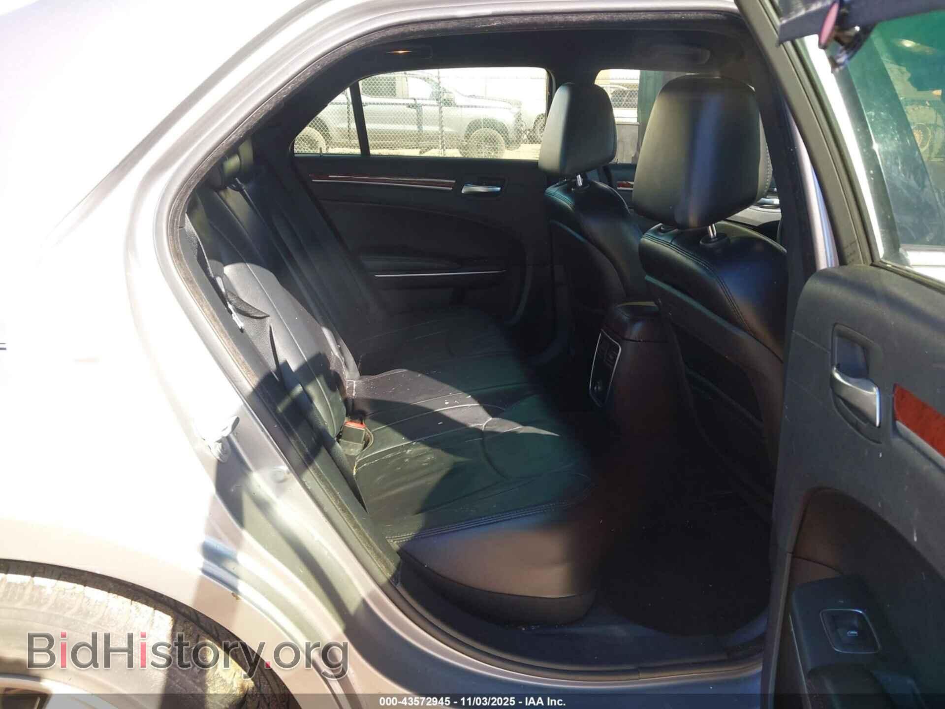 2013 CHRYSLER 300 - VIN: 2C3CCAAG2DH658818 - Фото 8