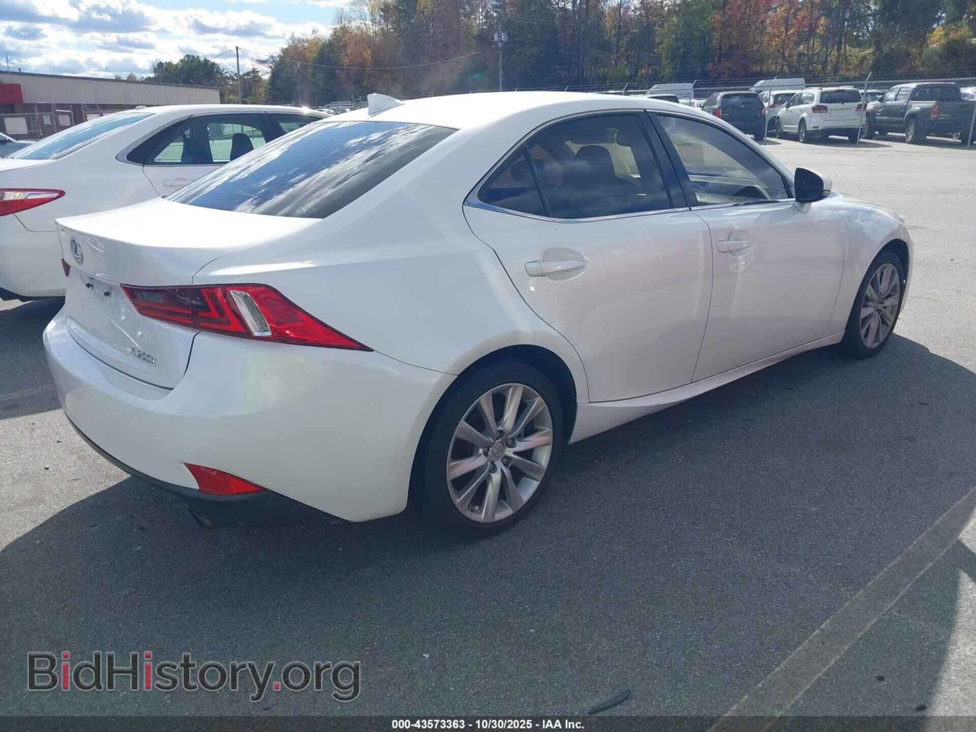 2016 LEXUS IS 200T - VIN: JTHBA1D24G5010985 - Фото 4