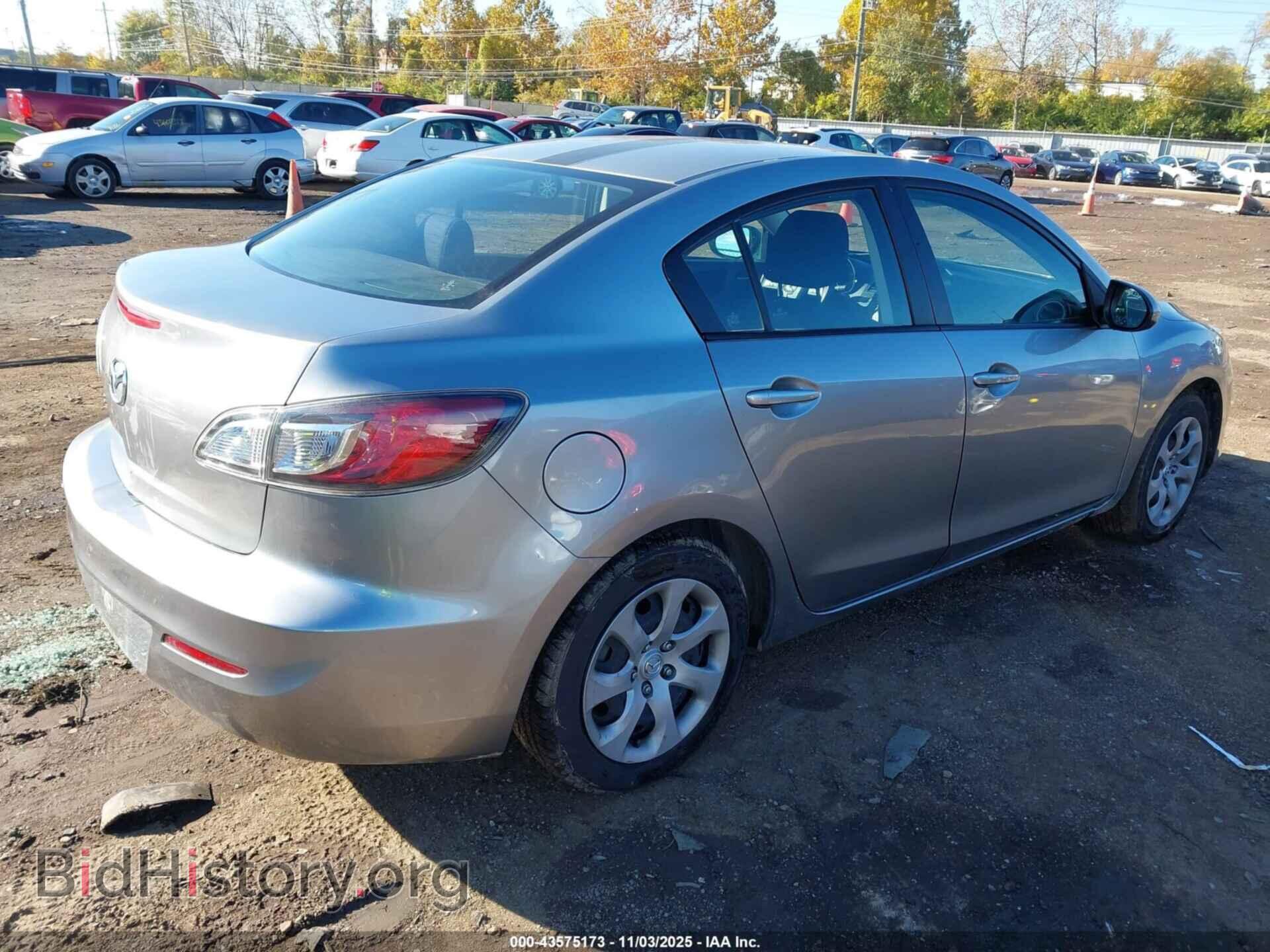 2012 MAZDA MAZDA3 - VIN: JM1BL1UF9C1645152 - Фото 4
