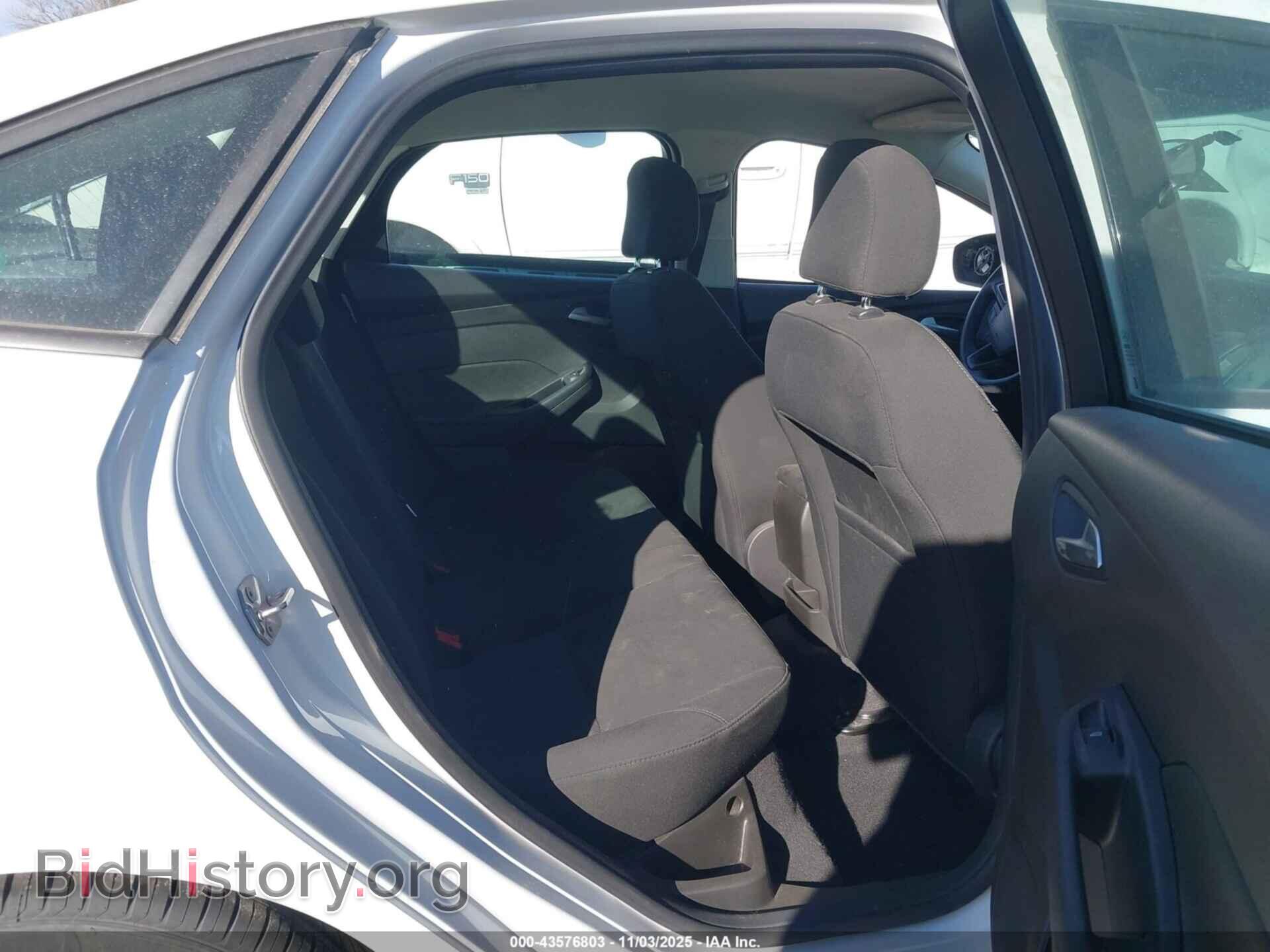 2016 FORD FOCUS - VIN: 1FADP3F2XGL303325 - Фото 8
