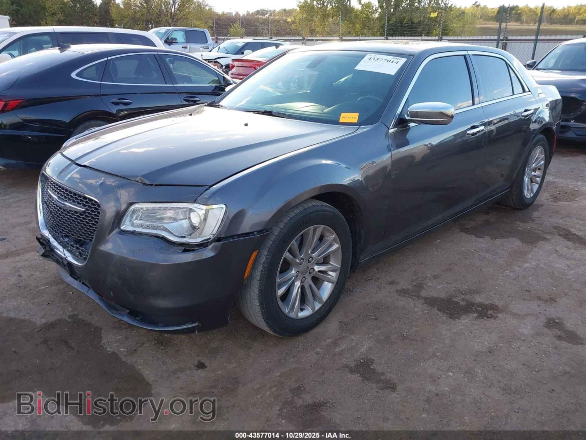 2016 CHRYSLER 300C - VIN: 2C3CCAEG1GH190255 - Photo 2