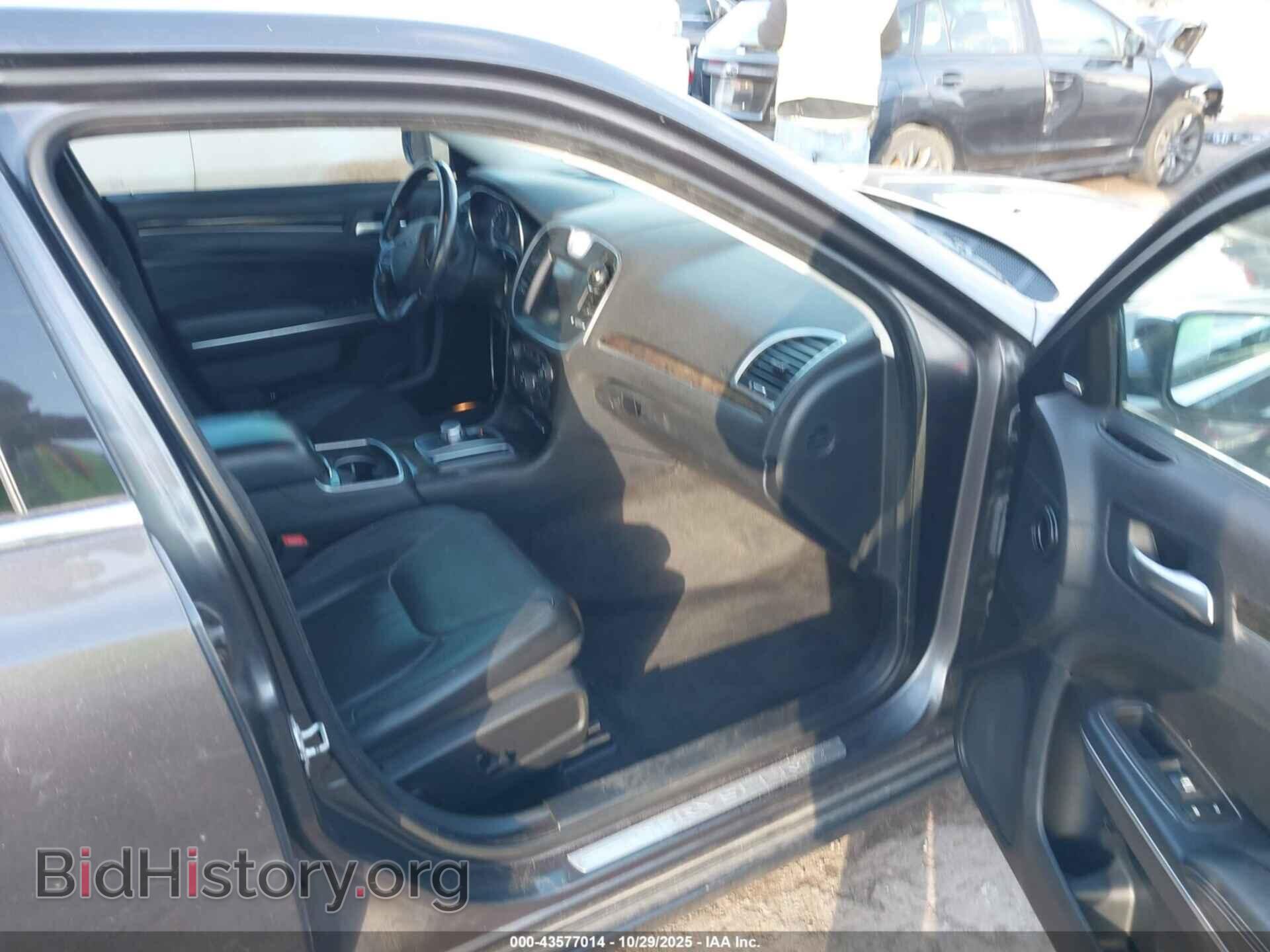 2016 CHRYSLER 300C - VIN: 2C3CCAEG1GH190255 - Photo 5