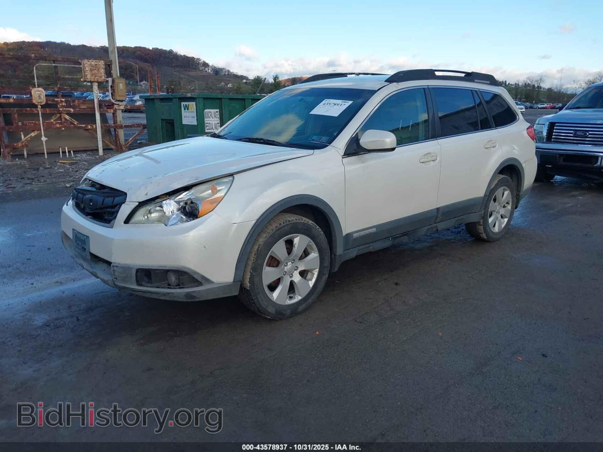 2011 SUBARU OUTBACK - VIN: 4S4BRBBC5B3320459 - Фото 2