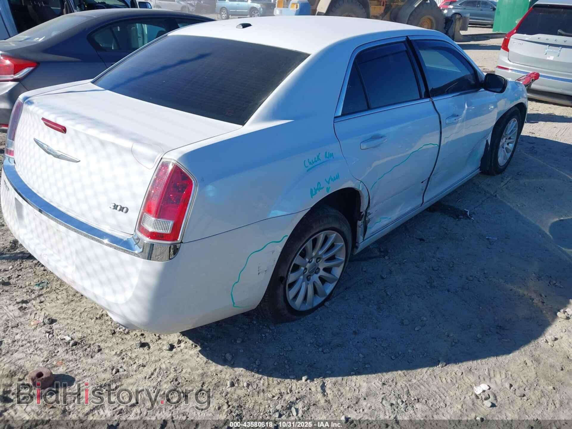 2014 CHRYSLER 300 - VIN: 2C3CCAAG6EH248993 - Фото 4