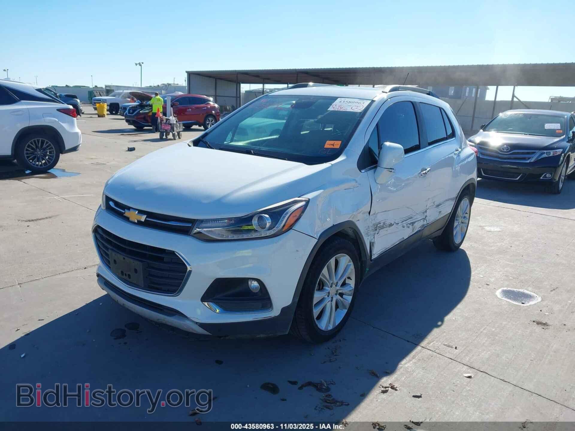 2017 CHEVROLET TRAX - VIN: 3GNCJMSB4HL280933 - Фото 2