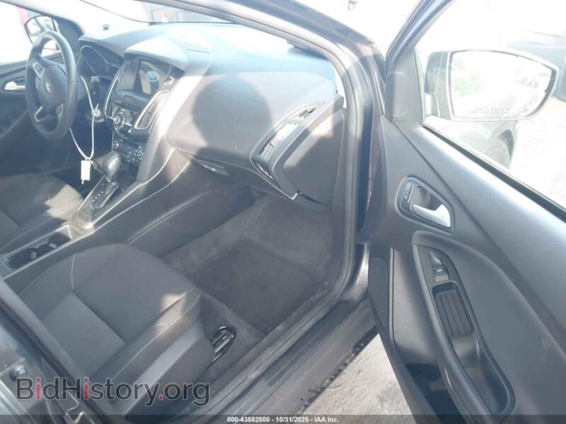 2017 Ford FOCUS (VIN 1FADP3M29HL321870) — photo 5 of 18