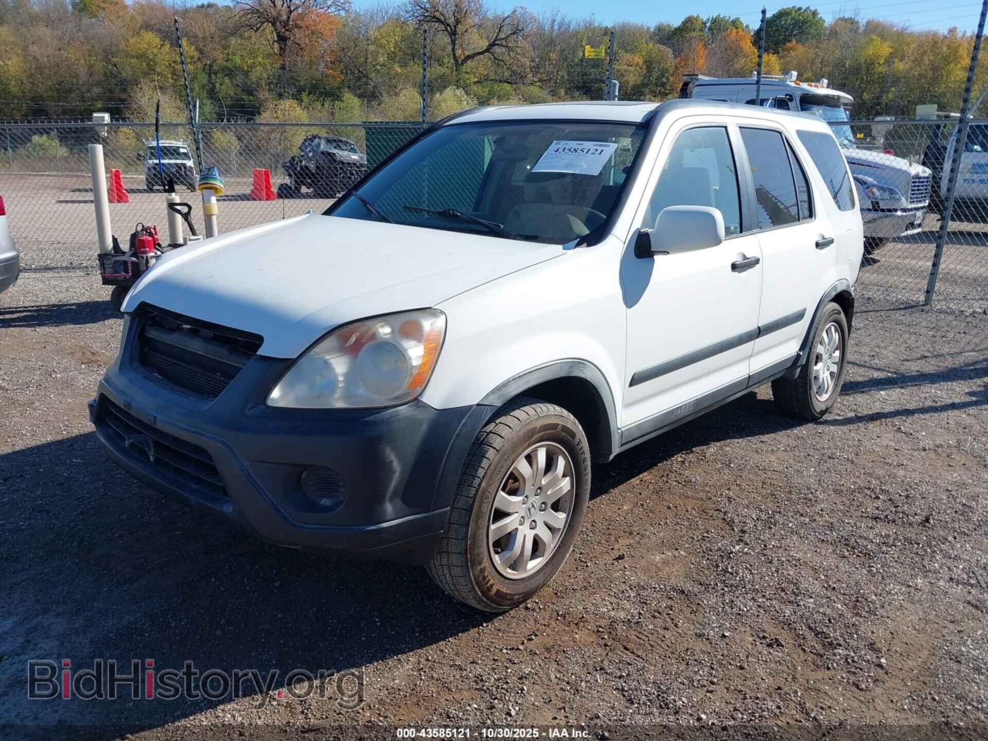 2005 HONDA CR-V - VIN: JHLRD78835C057140 - Фото 2