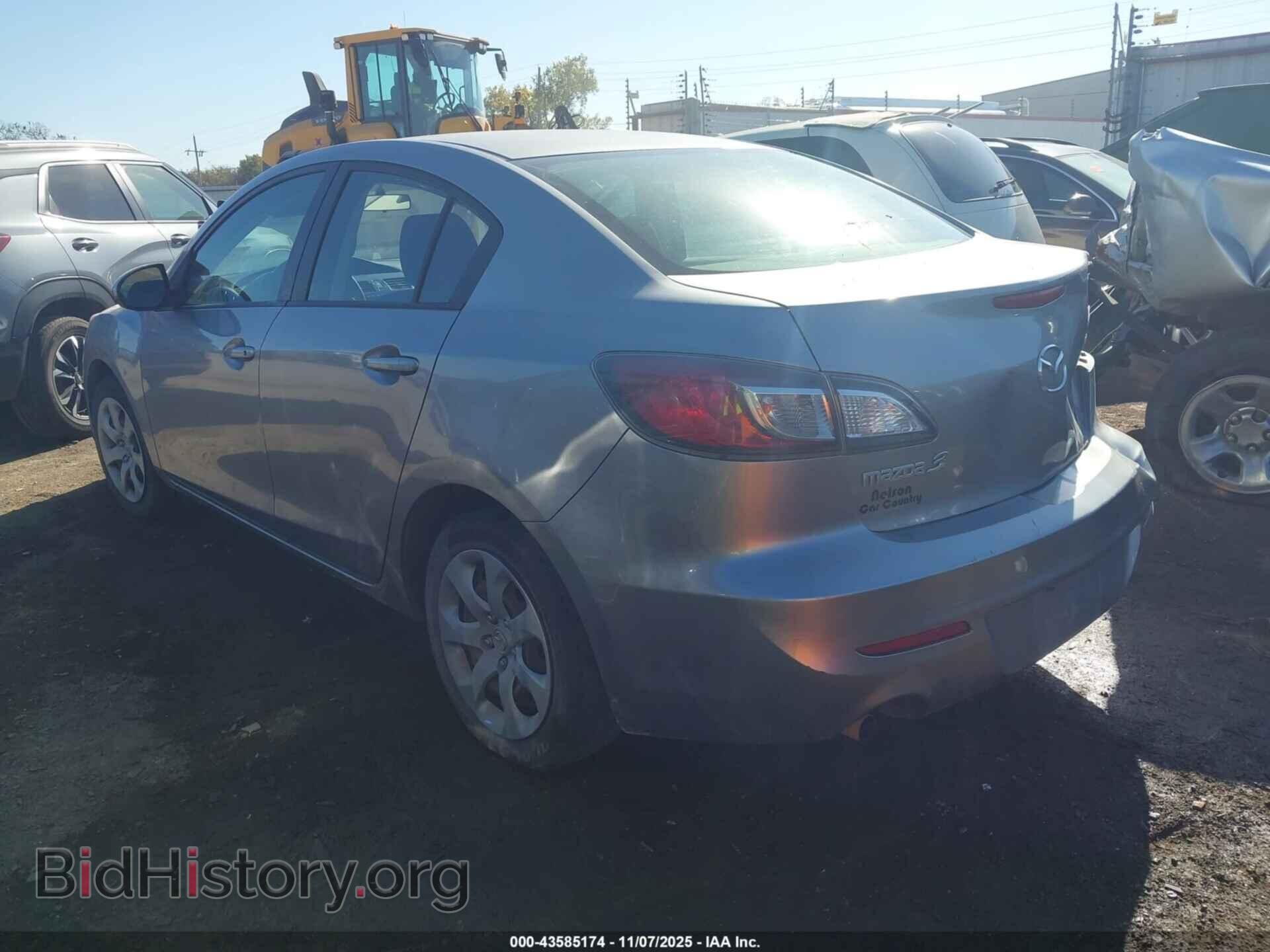 2013 MAZDA MAZDA3 - VIN: JM1BL1TF8D1734035 - Фото 3