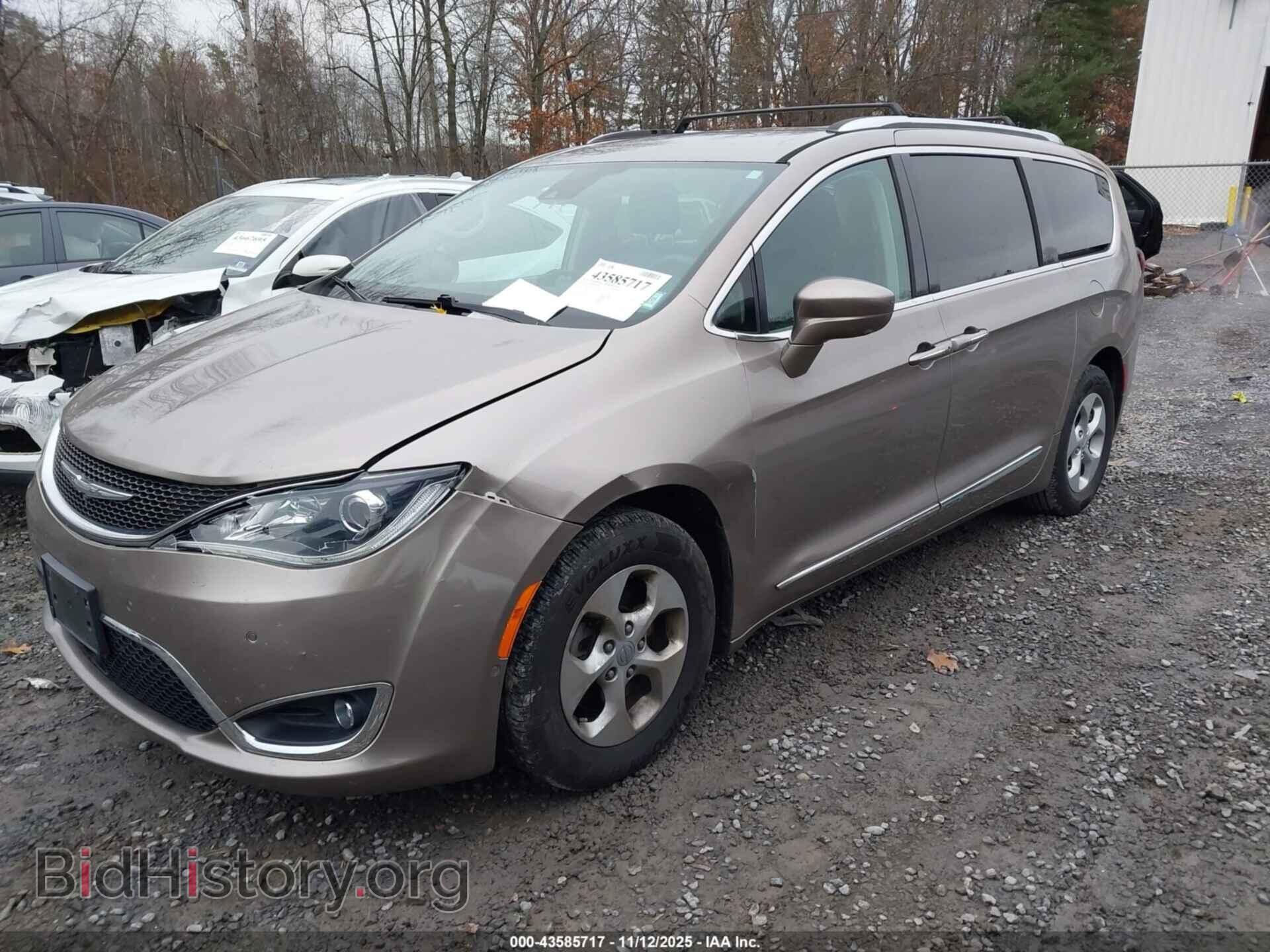 2017 CHRYSLER PACIFICA - VIN: 2C4RC1EG1HR572612 - Photo 2