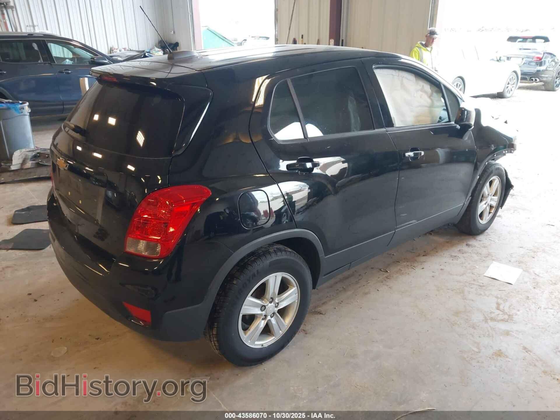2019 CHEVROLET TRAX - VIN: 3GNCJKSB2KL319157 - Фото 4