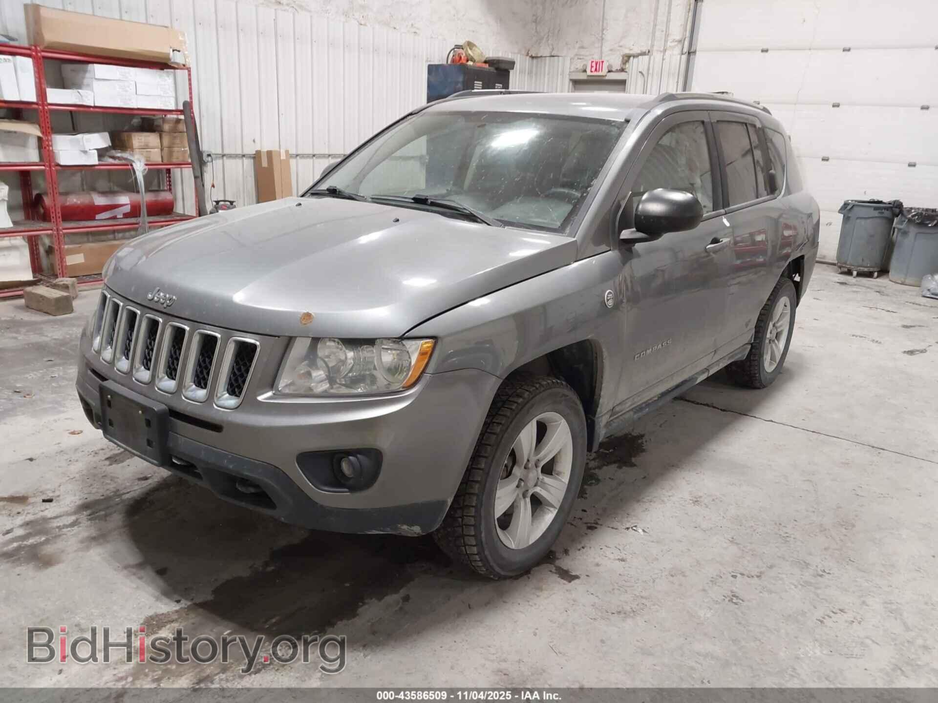 2011 JEEP COMPASS - VIN: 1J4NF1FB4BD279932 - Фото 2