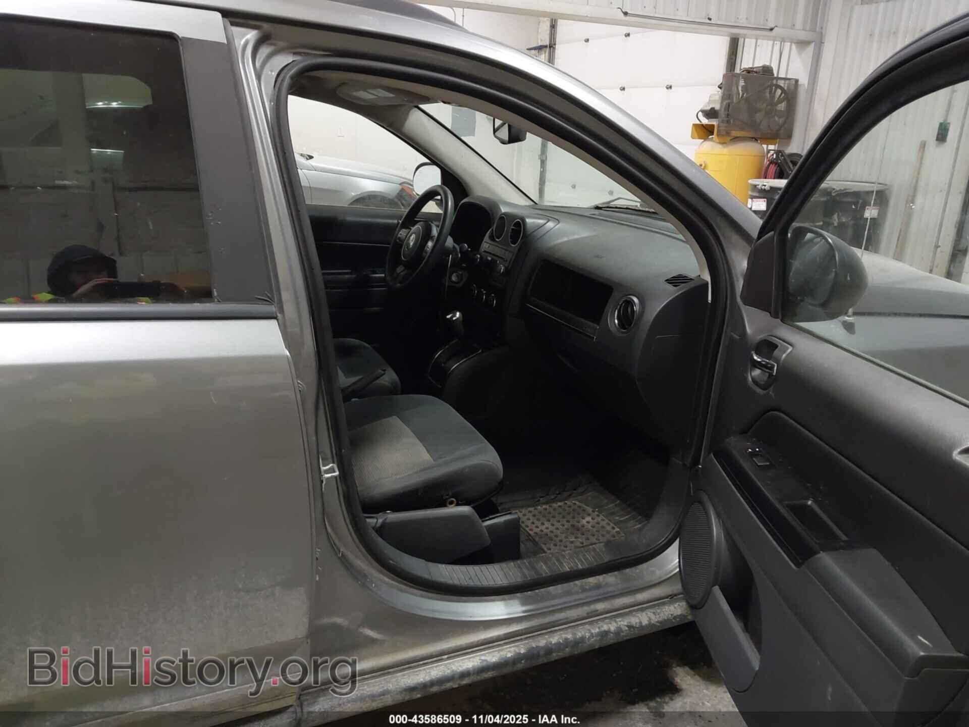 2011 JEEP COMPASS - VIN: 1J4NF1FB4BD279932 - Фото 5