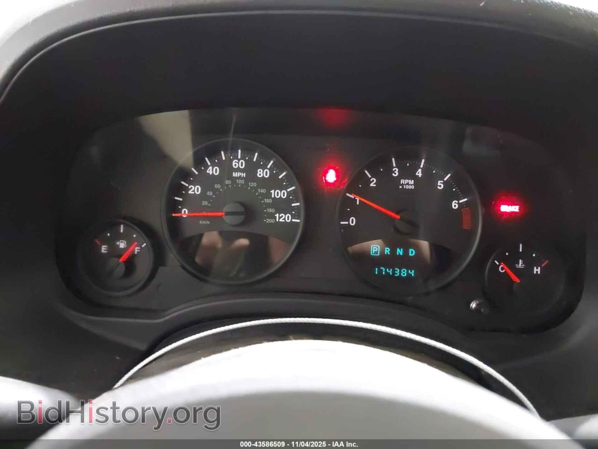 2011 JEEP COMPASS - VIN: 1J4NF1FB4BD279932 - Фото 7