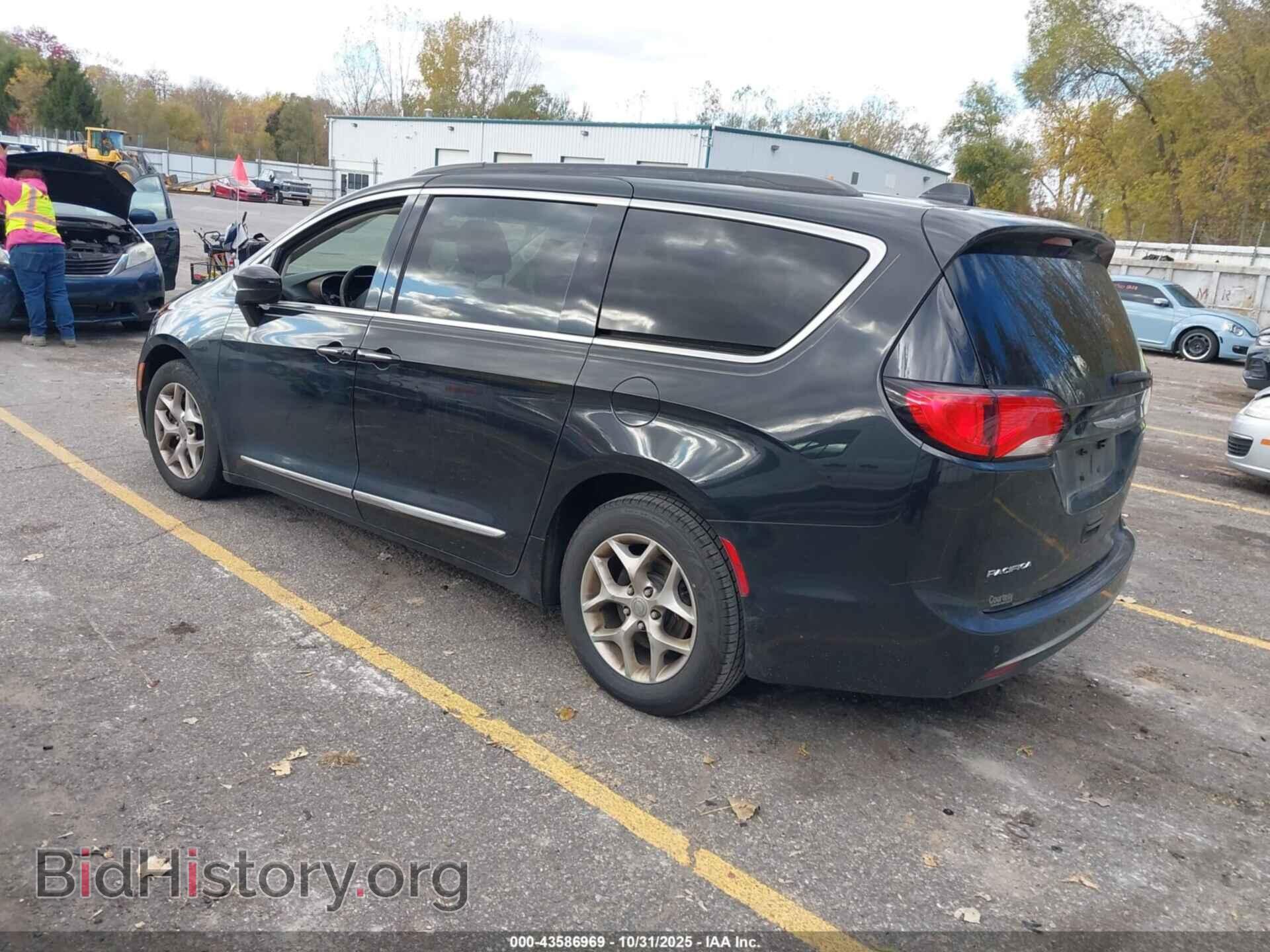 2017 CHRYSLER PACIFICA - VIN: 2C4RC1BG1HR503584 - Фото 3