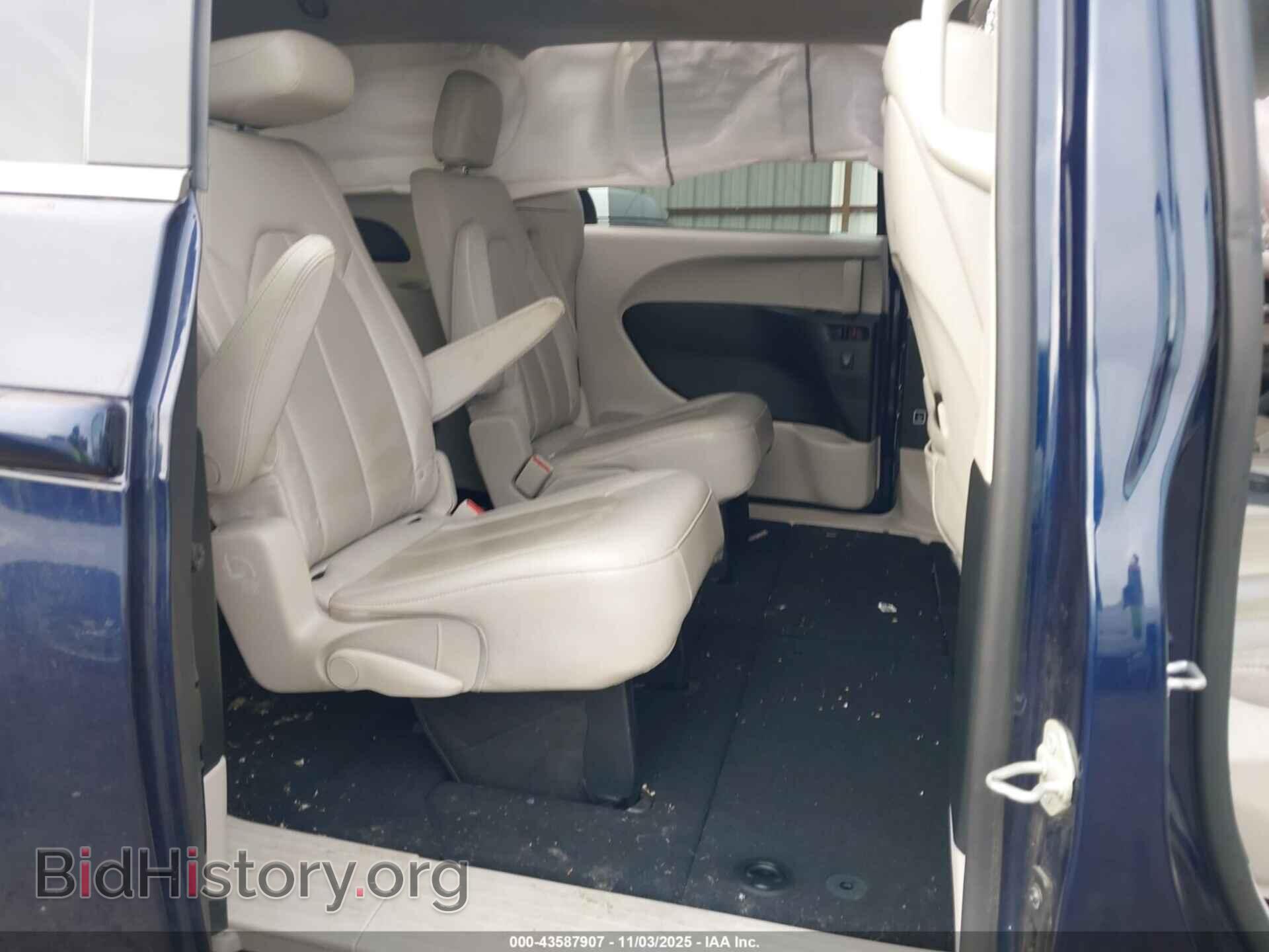 2019 CHRYSLER PACIFICA - VIN: 2C4RC1EGXKR627372 - Photo 8