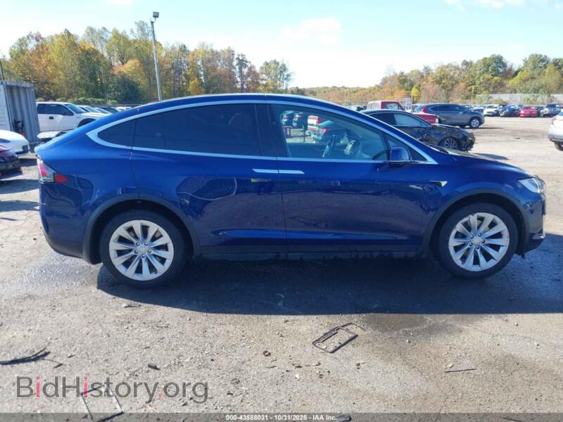 2017 Tesla MODEL X (VIN 5YJXCAE20HF067331) — photo 13 of 18
