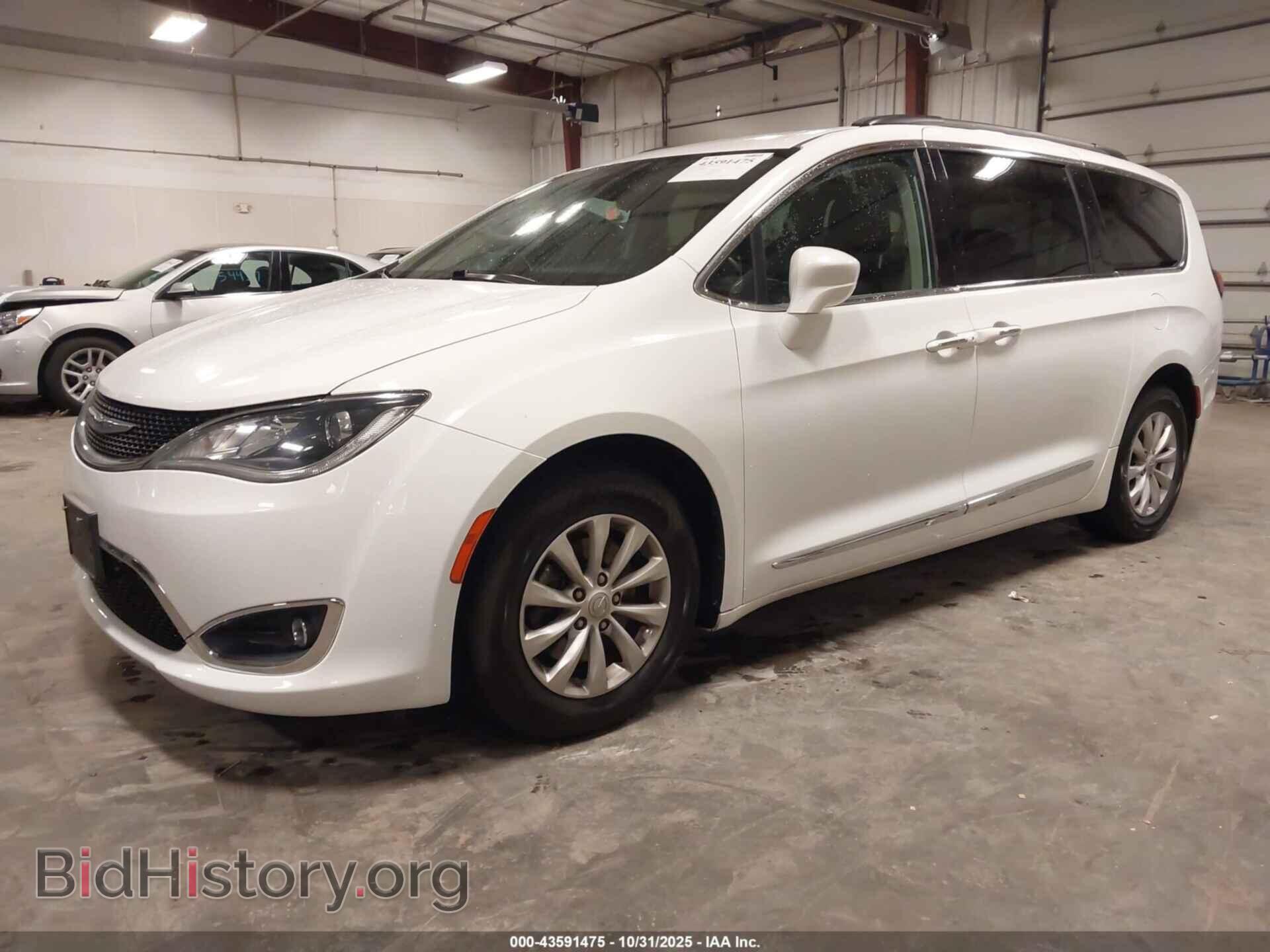 2017 CHRYSLER PACIFICA - VIN: 2C4RC1BG0HR794191 - Photo 2