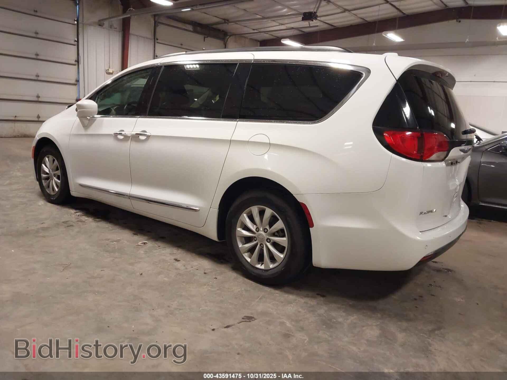 2017 CHRYSLER PACIFICA - VIN: 2C4RC1BG0HR794191 - Photo 3