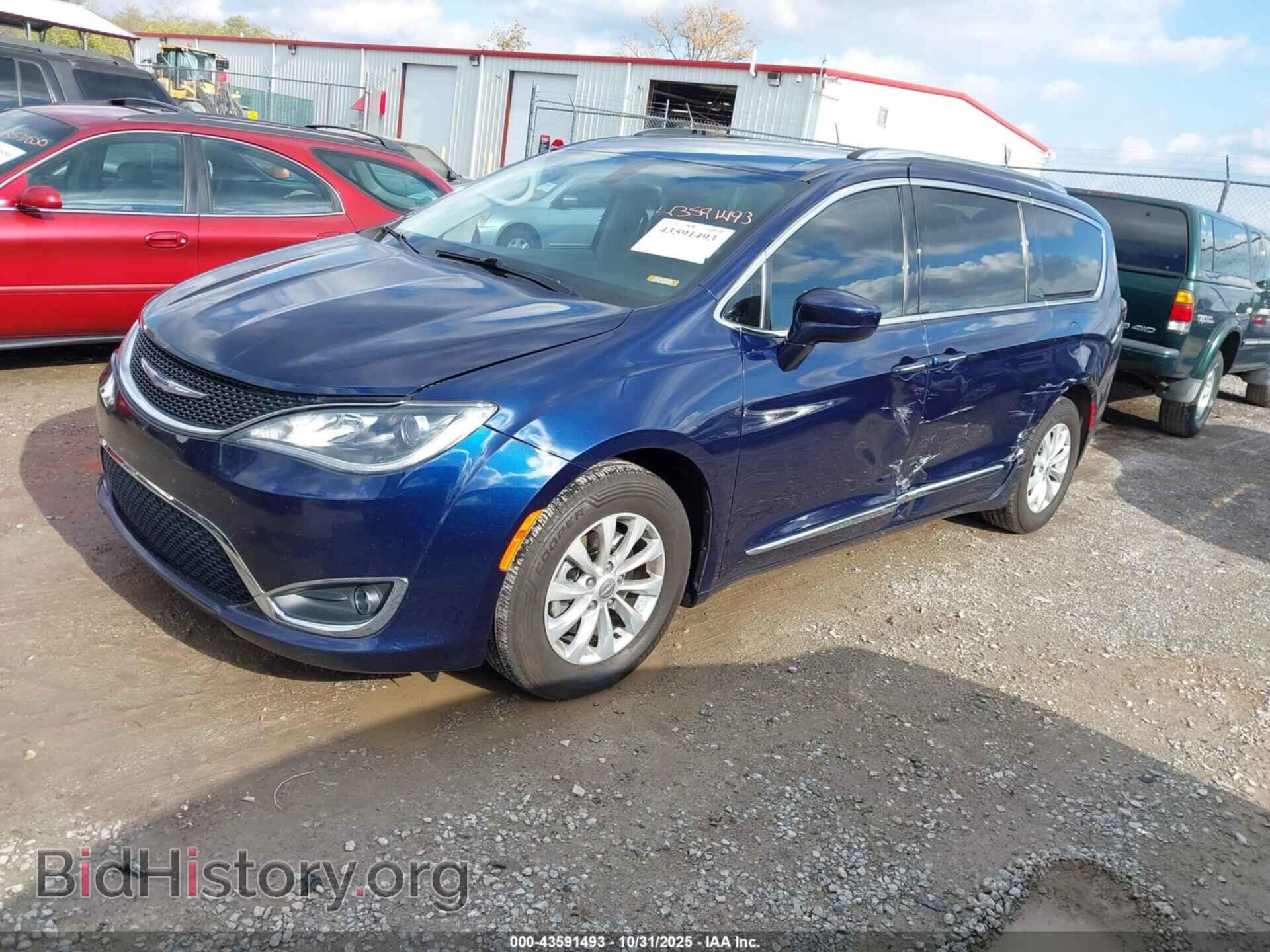 2019 CHRYSLER PACIFICA - VIN: 2C4RC1BGXKR550152 - Фото 2