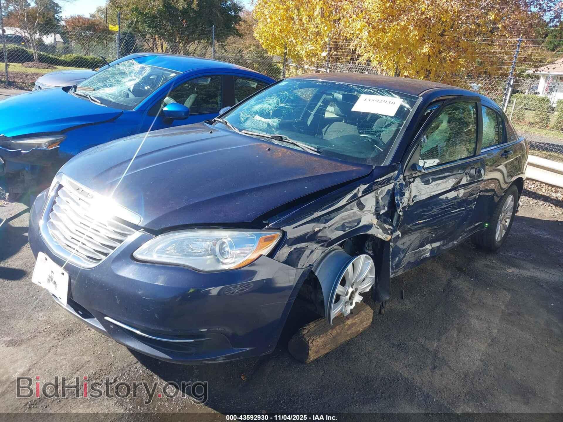 2013 CHRYSLER 200 - VIN: 1C3CCBBB9DN695798 - Фото 2
