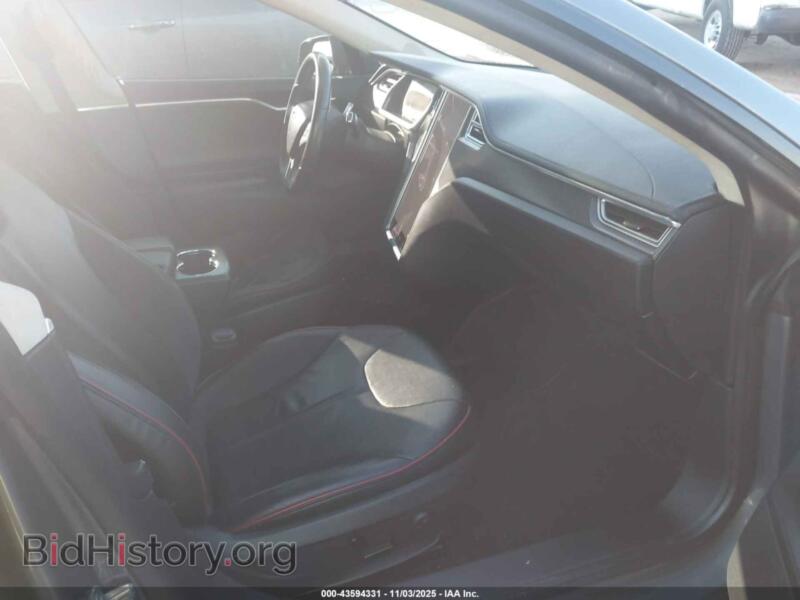 2013 Tesla MODEL S (VIN 5YJSA1CP0DFP11693) — фото 5 из 16