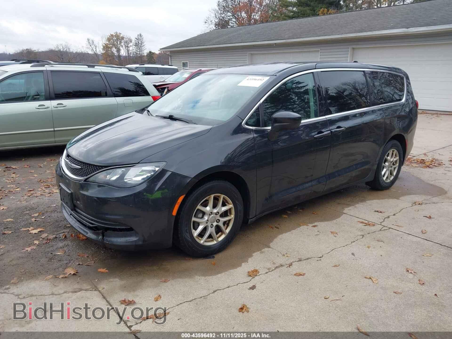 2017 CHRYSLER PACIFICA - VIN: 2C4RC1CG5HR608773 - Photo 2