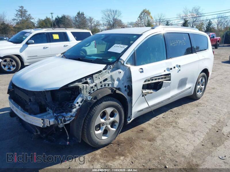 2017 Chrysler PACIFICA (VIN 2C4RC1EG2HR669771) — фото 2 из 17