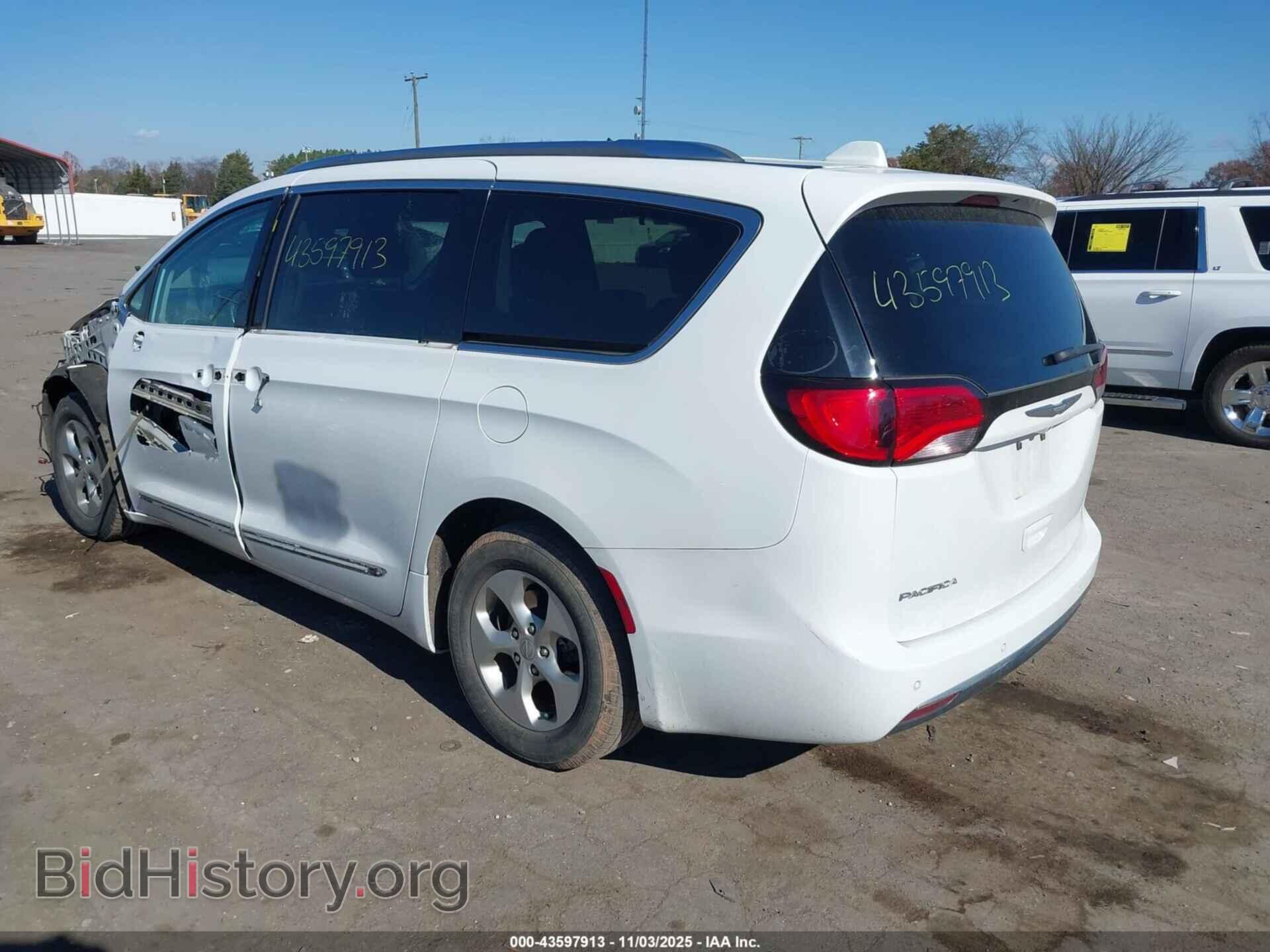 2017 CHRYSLER PACIFICA - VIN: 2C4RC1EG2HR669771 - Photo 3