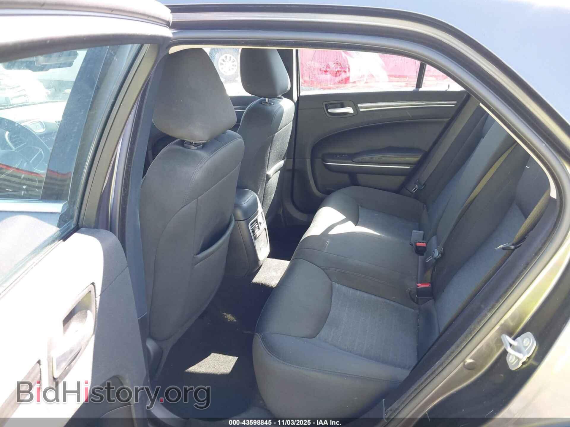 2020 CHRYSLER 300 - VIN: 2C3CCAAG3LH239357 - Фото 8