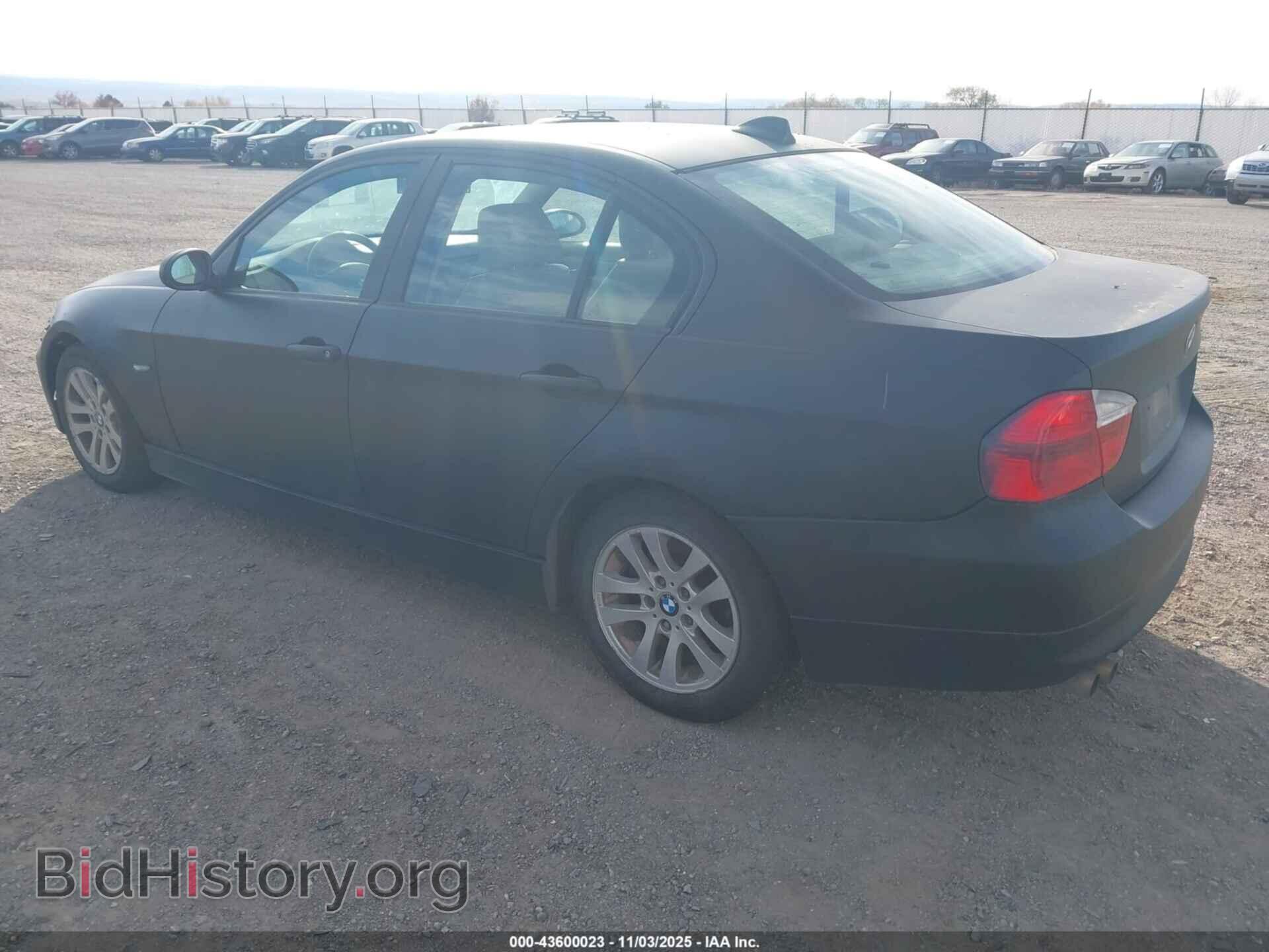 2007 BMW 328XI - VIN: WBAVC73537KP30509 - Фото 3