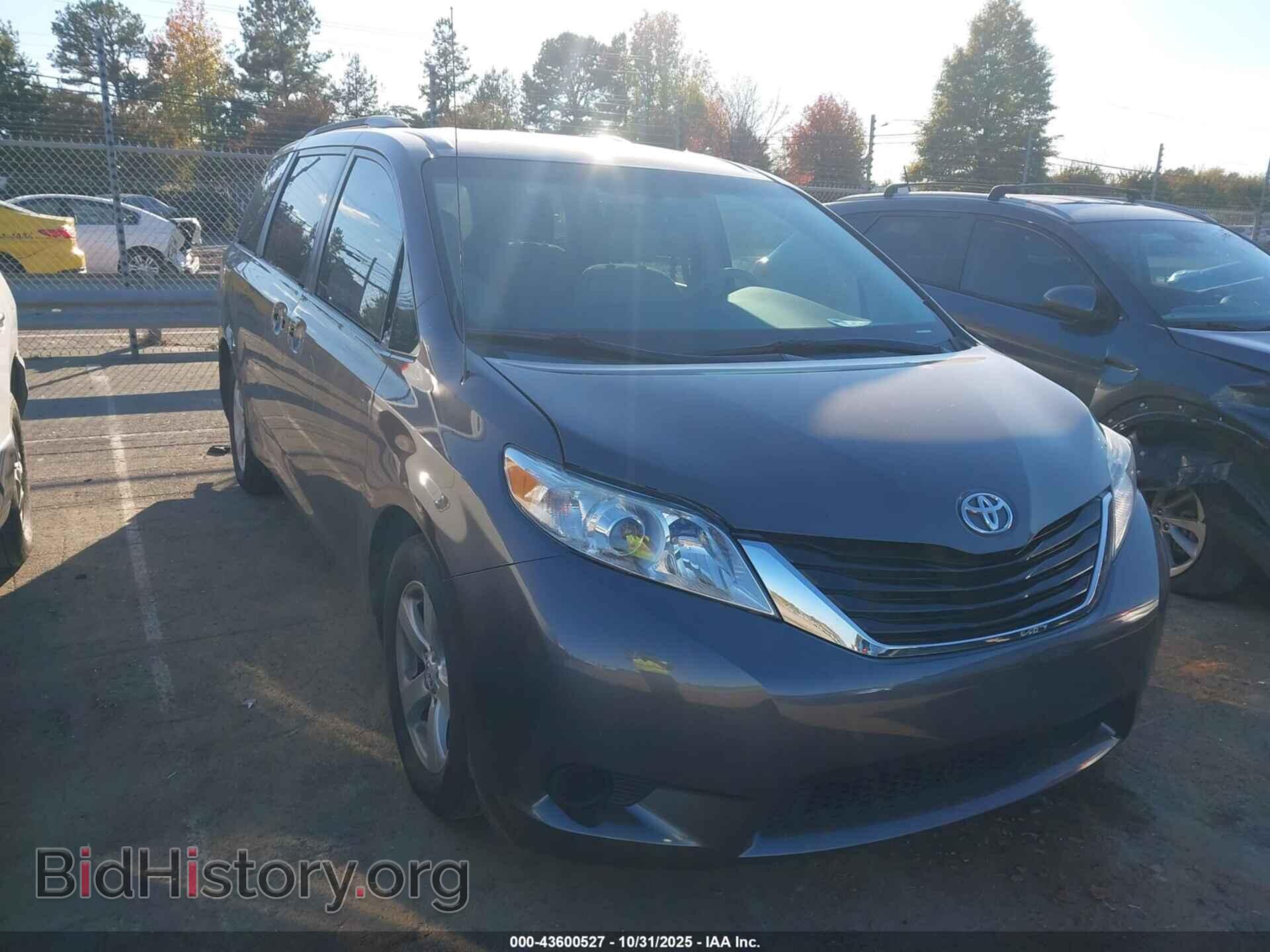 Фотография 5TDKK3DC6CS250398 - TOYOTA SIENNA 2012