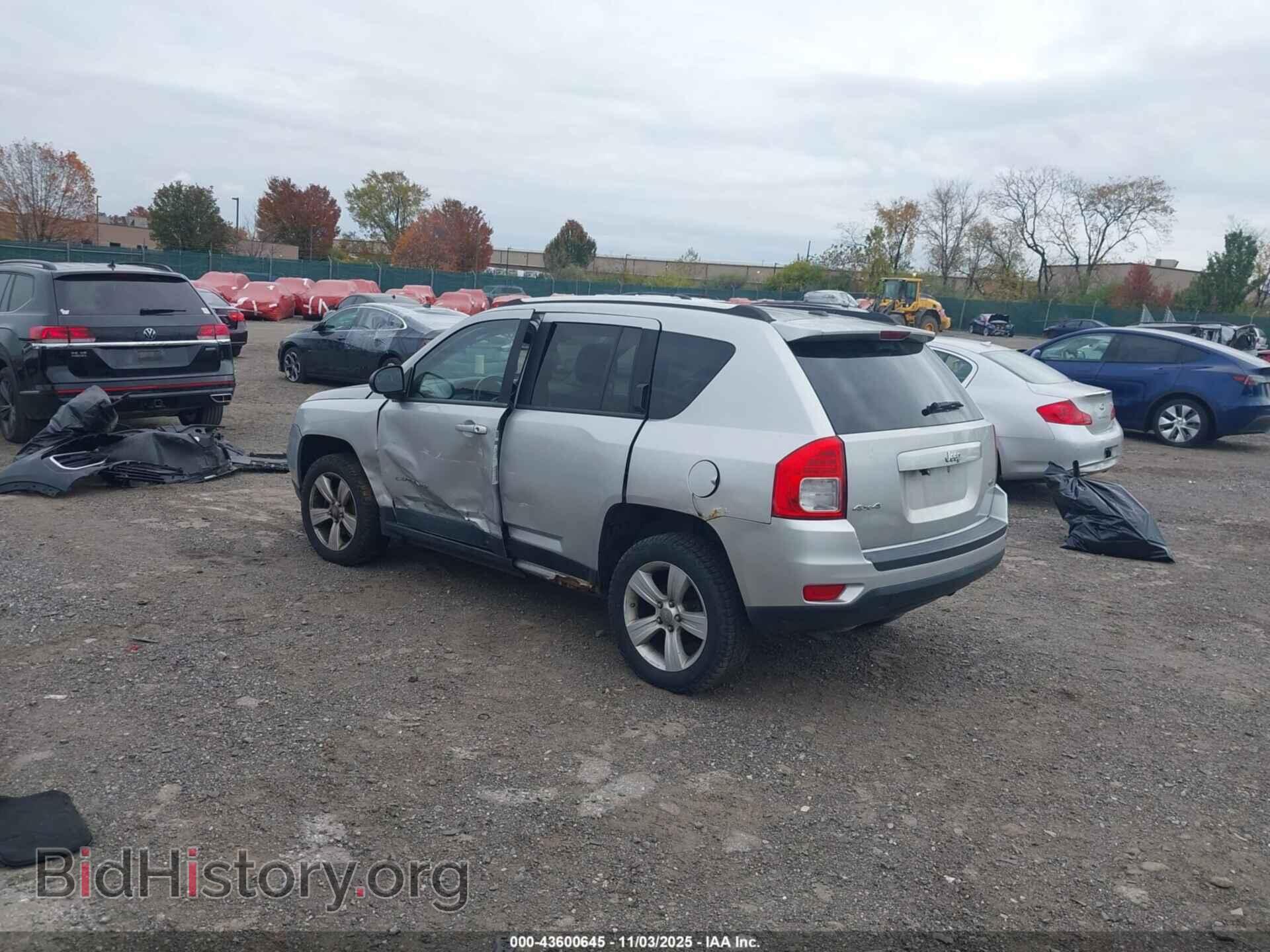2011 JEEP COMPASS - VIN: 1J4NF1FB3BD258103 - Photo 3