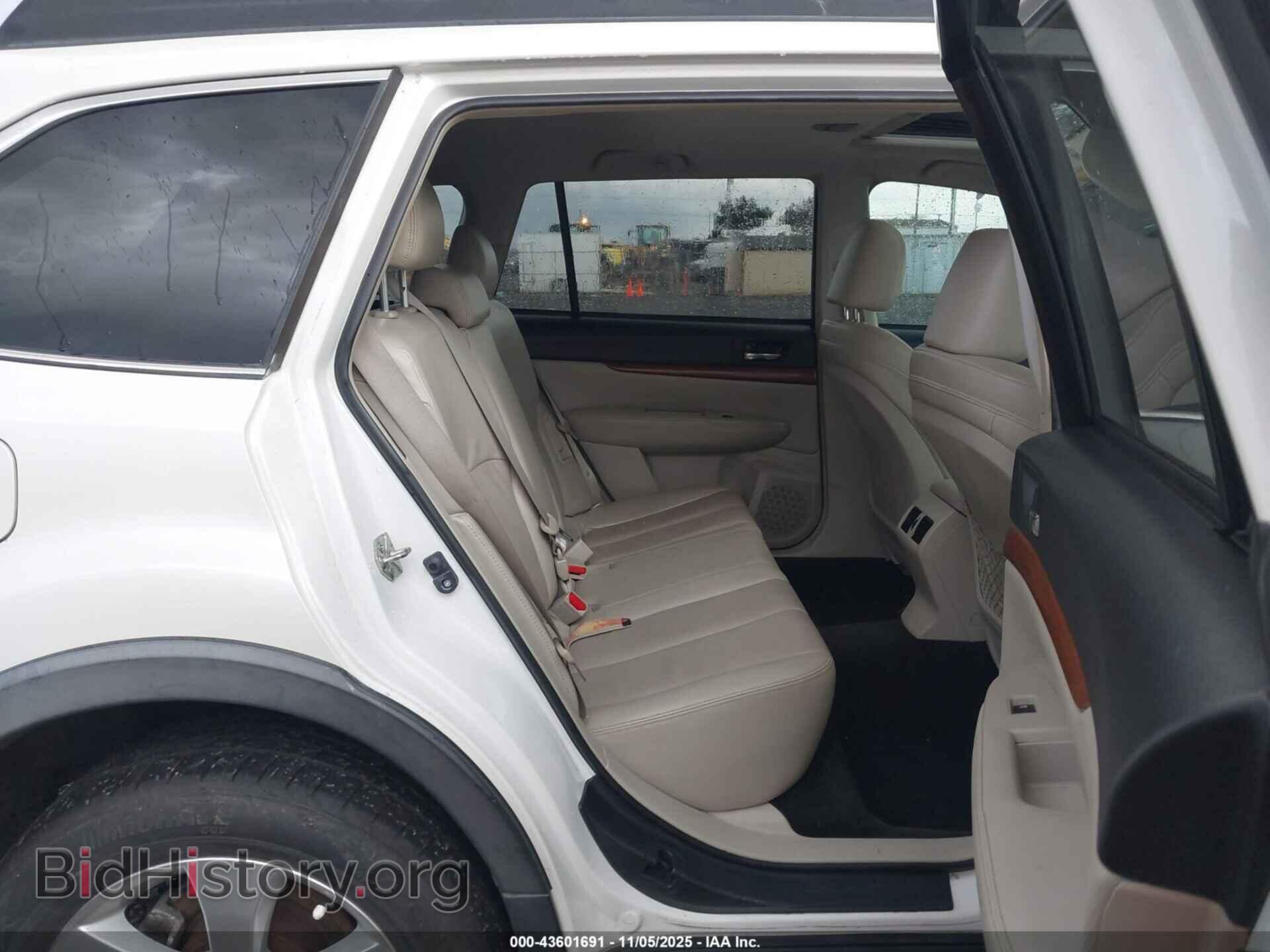 2014 SUBARU OUTBACK - VIN: 4S4BRBLC8E3245601 - Фото 8