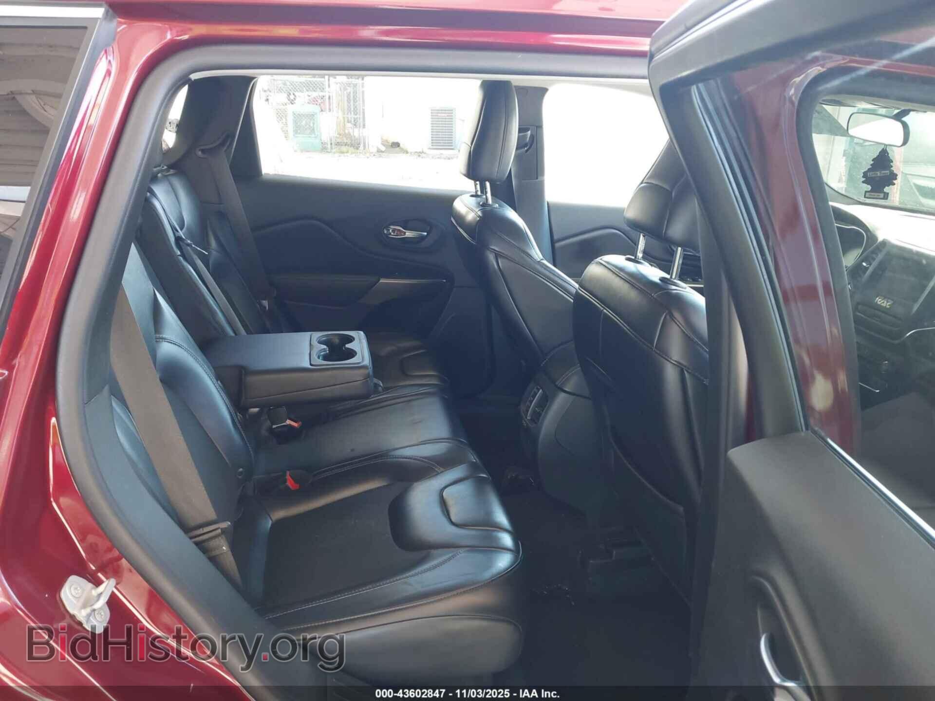 2019 JEEP CHEROKEE - VIN: 1C4PJLLB4KD428157 - Фото 8