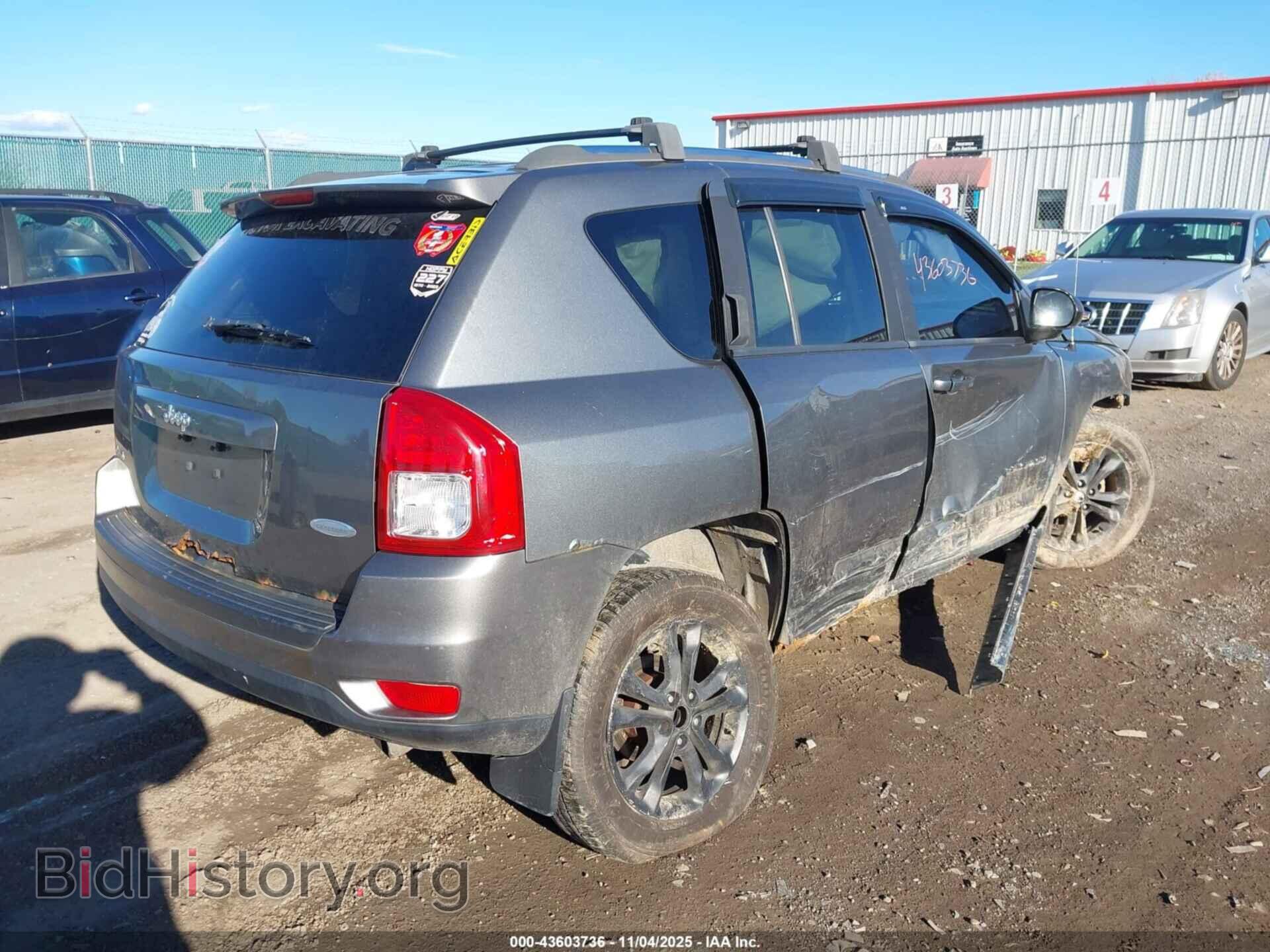 2012 JEEP COMPASS - VIN: 1C4NJDEB8CD625392 - Photo 4