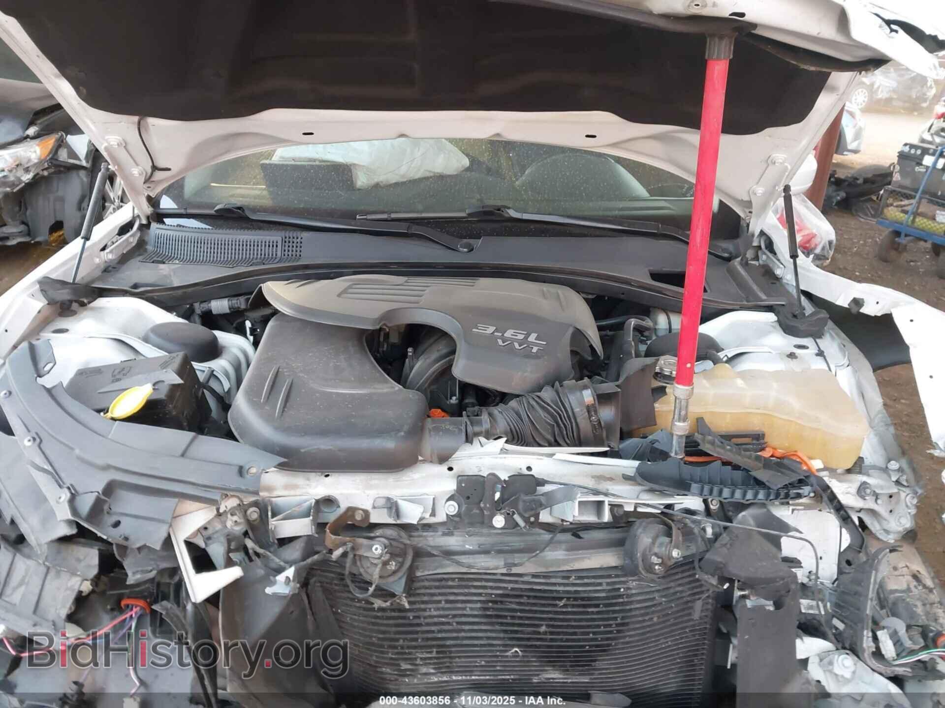 2015 CHRYSLER 300 - VIN: 2C3CCAAG2FH932022 - Фото 10