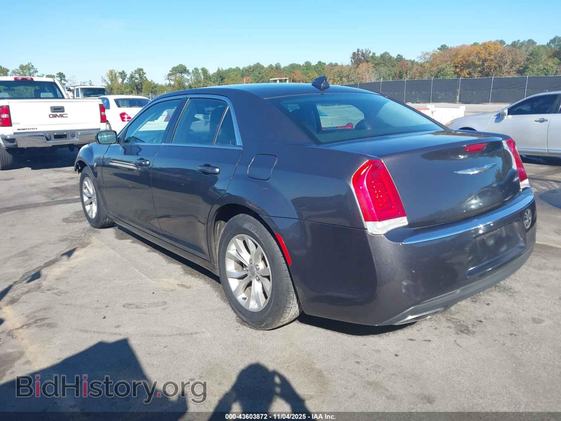 2016 CHRYSLER 300 - VIN: 2C3CCAAG0GH268482 - Фото 3