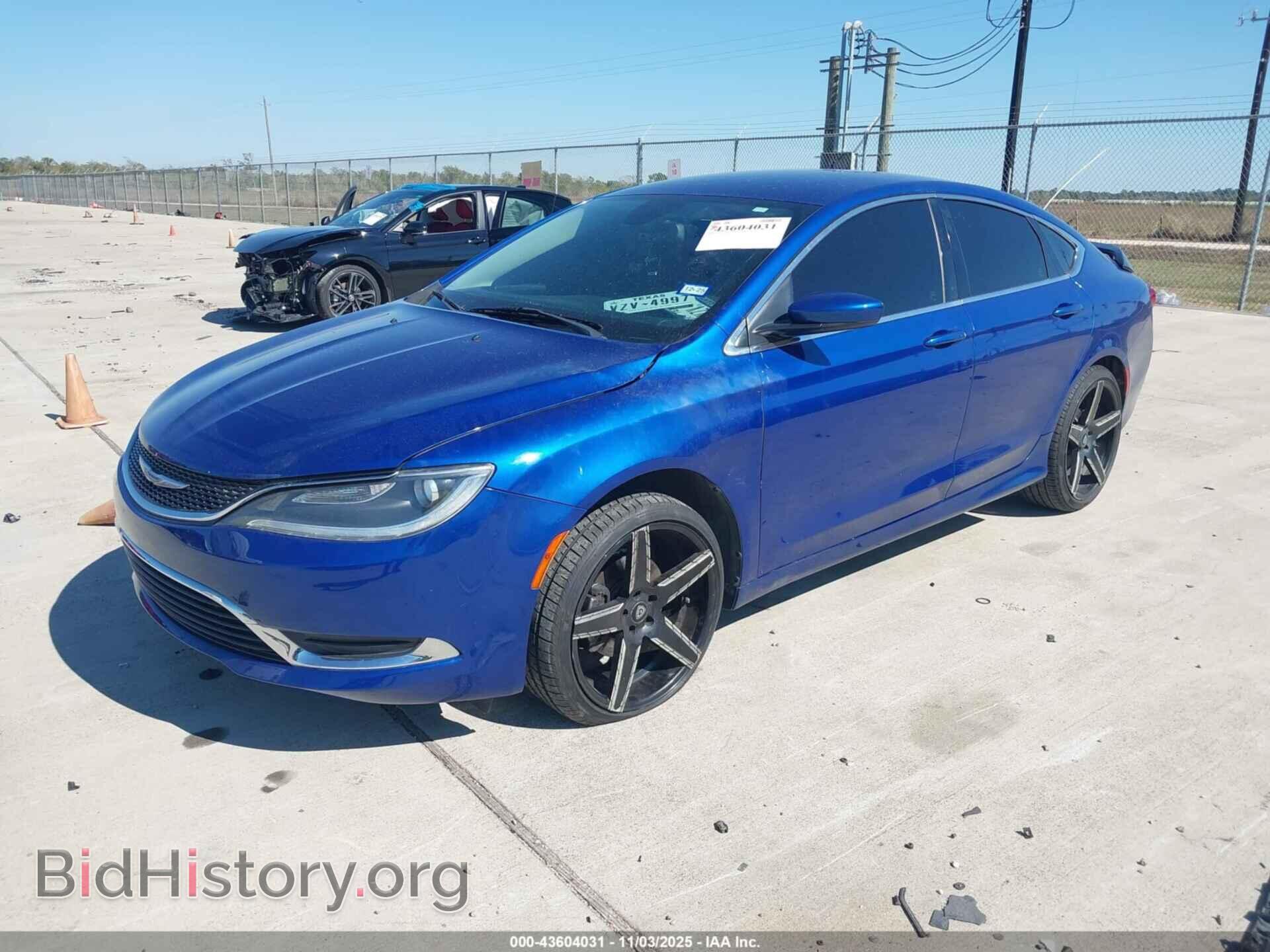 2015 CHRYSLER 200 - VIN: 1C3CCCAB0FN588262 - Фото 2