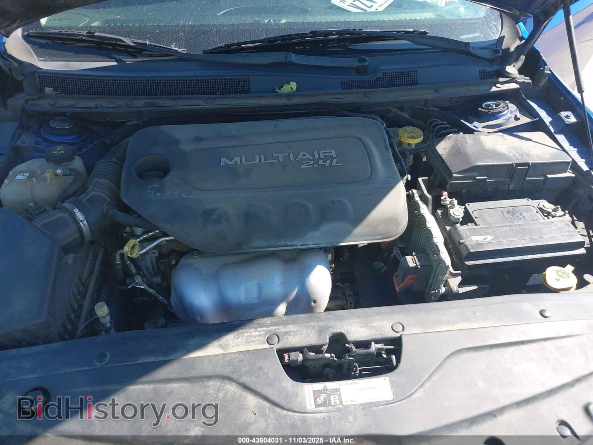 2015 CHRYSLER 200 - VIN: 1C3CCCAB0FN588262 - Фото 10