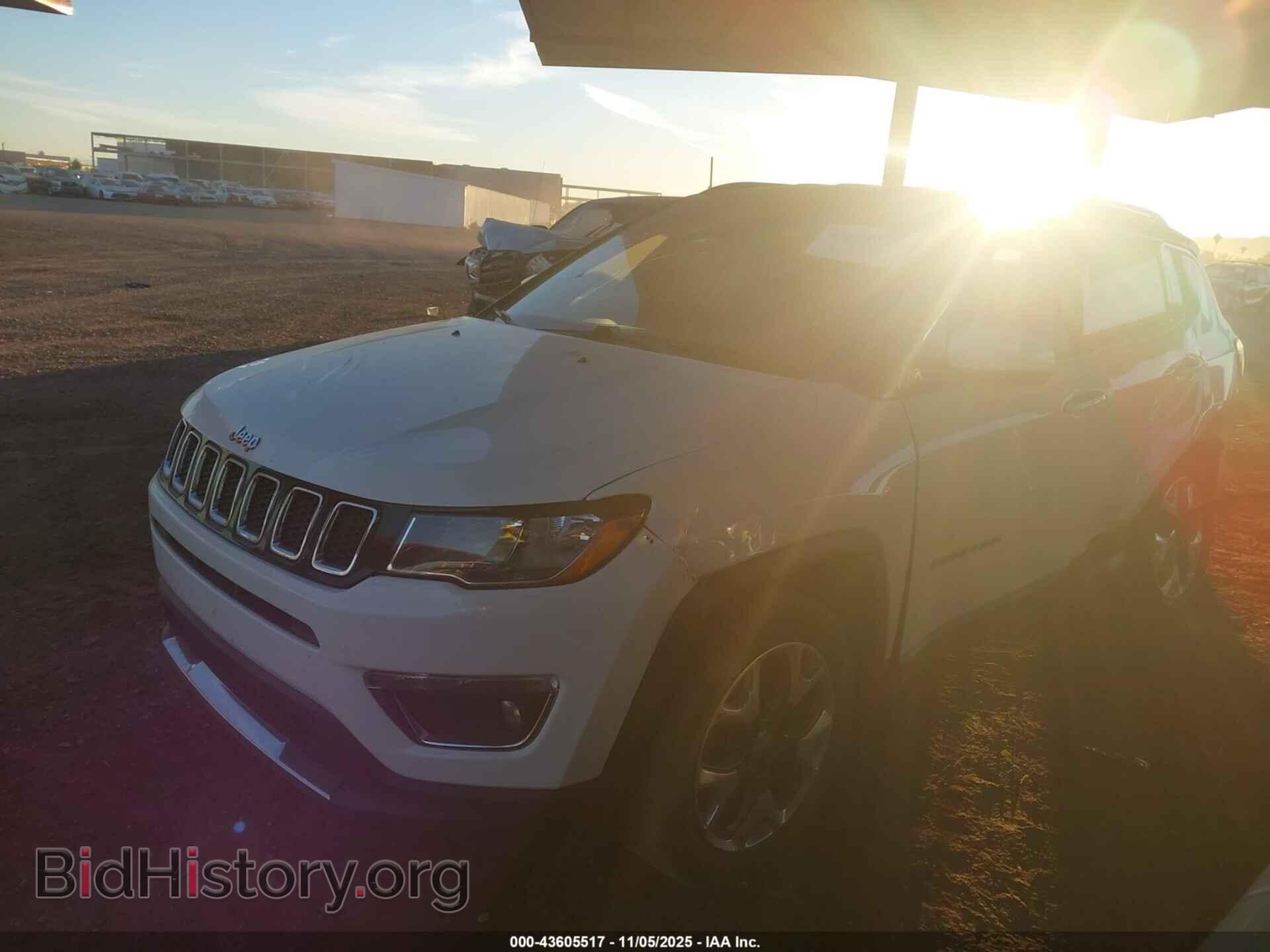2018 JEEP COMPASS - VIN: 3C4NJCCB2JT257098 - Фото 2