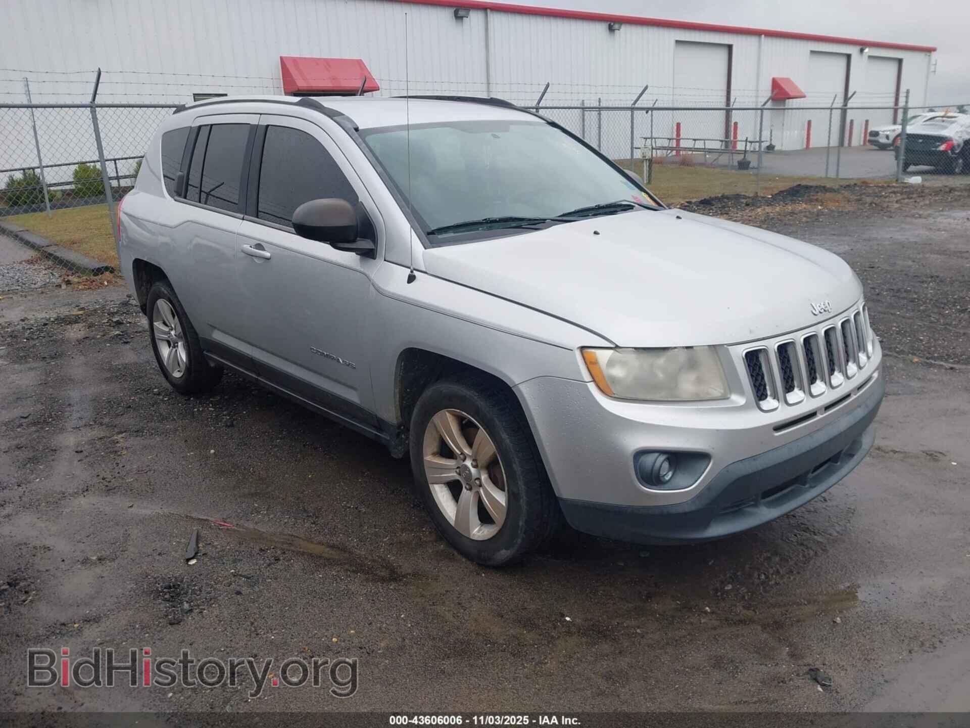 Photo 1J4NT1FA1BD224533 - JEEP COMPASS 2011