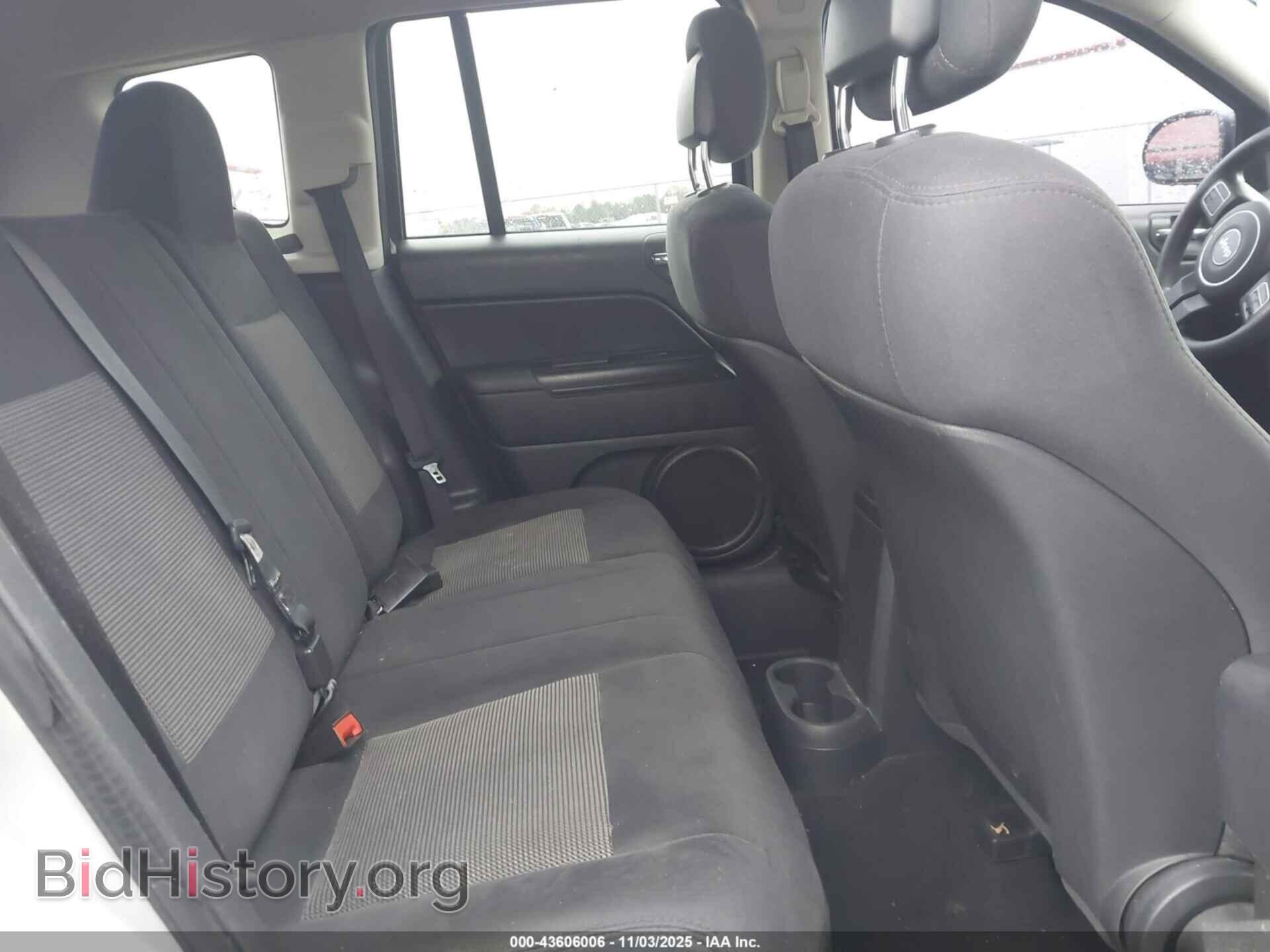 2011 JEEP COMPASS - VIN: 1J4NT1FA1BD224533 - Photo 8