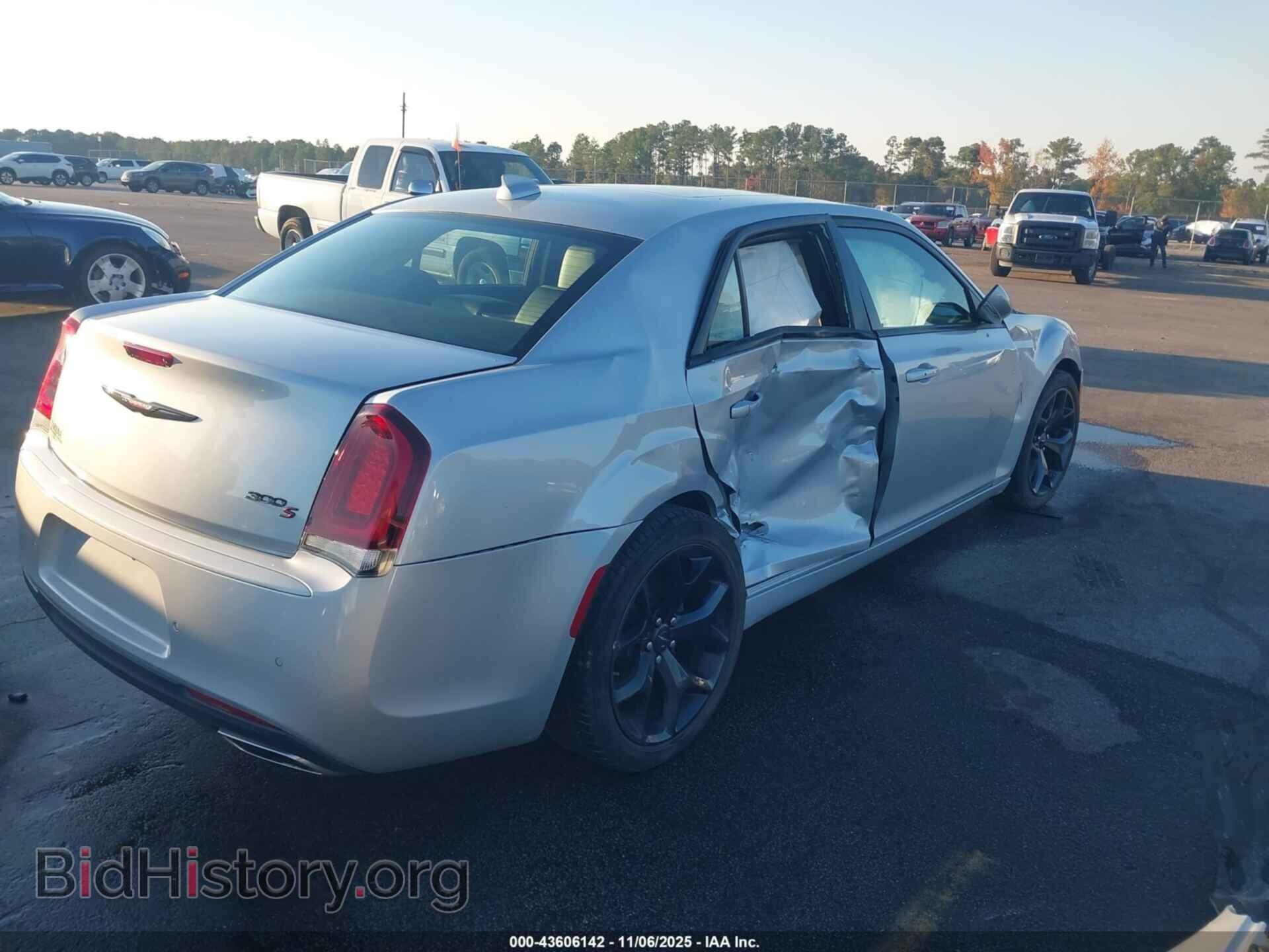 2023 CHRYSLER 300 - VIN: 2C3CCABG9PH641212 - Фото 4